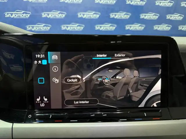 Volkswagen Golf view 9