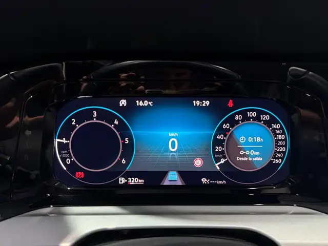 Volkswagen Golf view 24