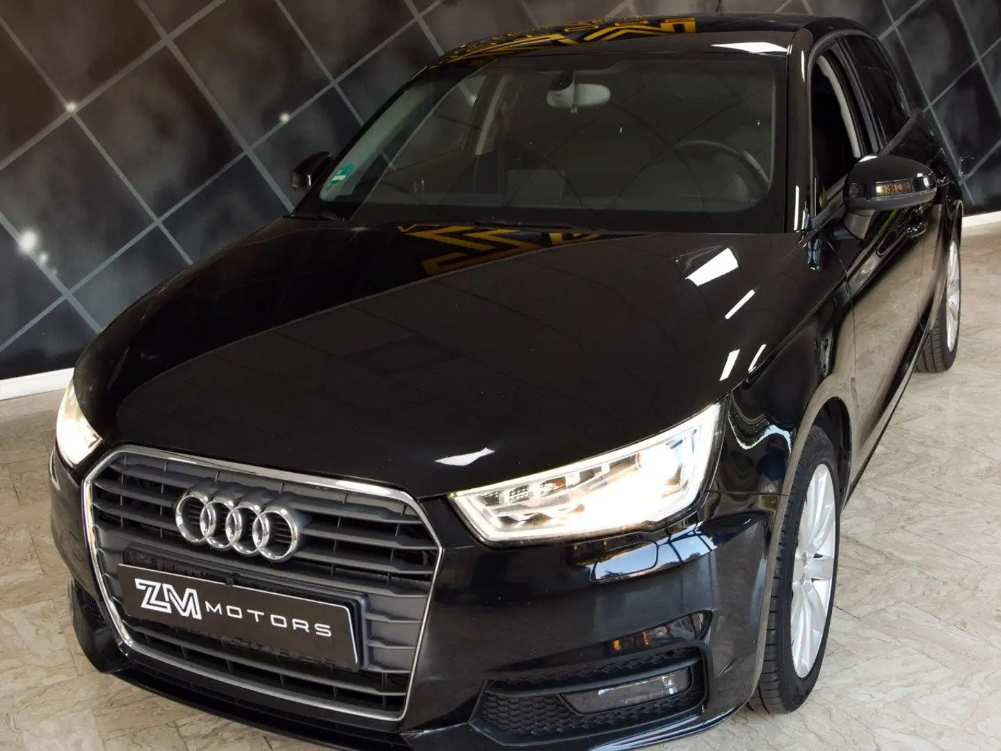 Audi A1 A1 Sportback 1.4 tdi Sport Negro - 2