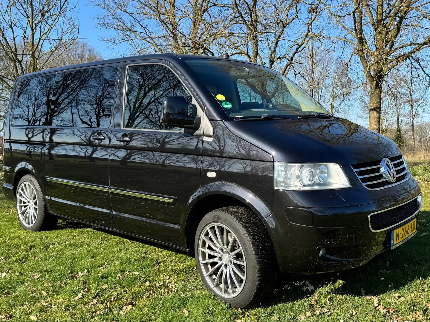 Volkswagen T5 Multivan Business 3.2 V6 Highline Negro - 1