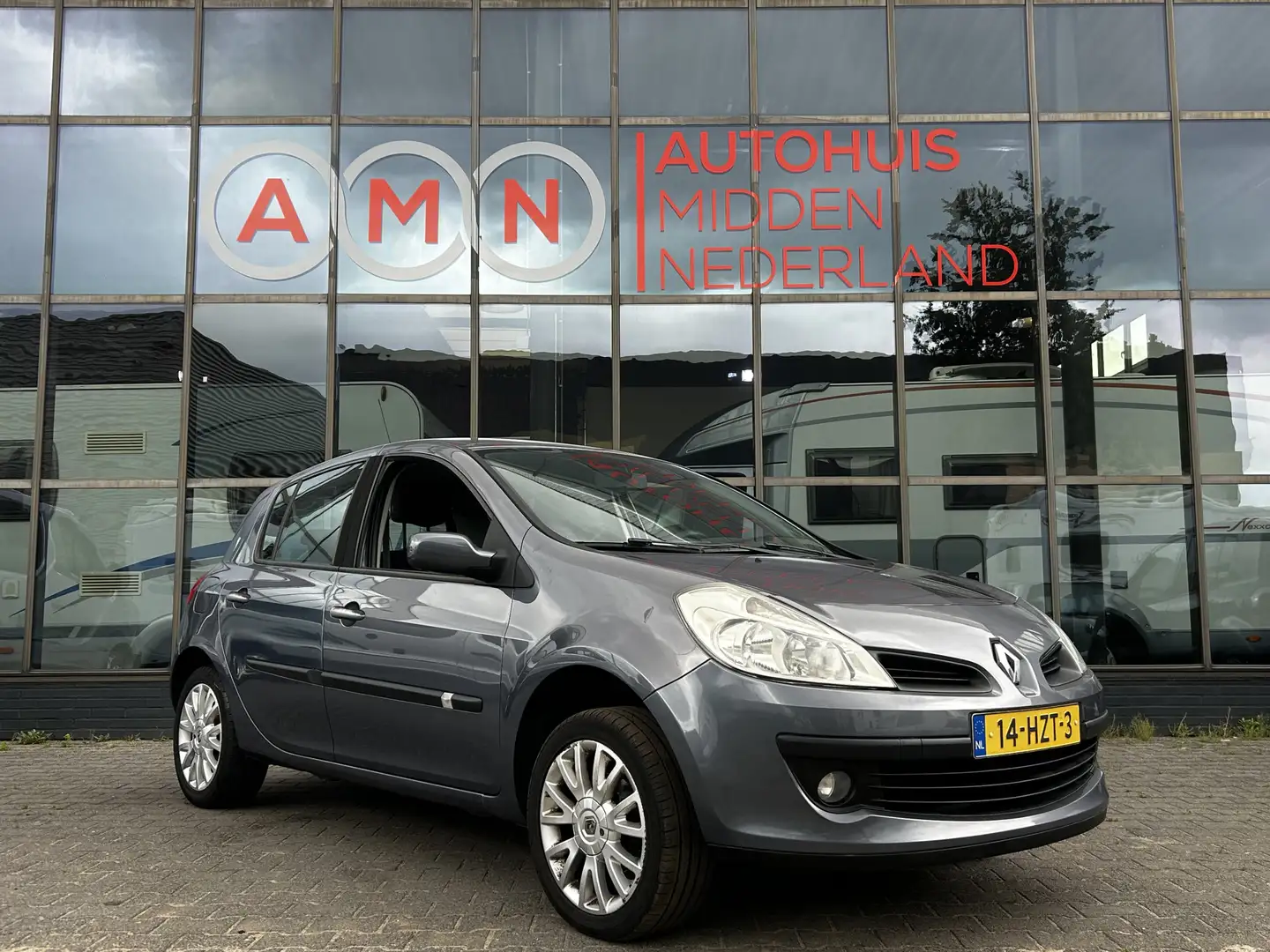Renault Clio 1.2-16V Cruisectr,Airco,Carplay,LMV16” Grijs - 2