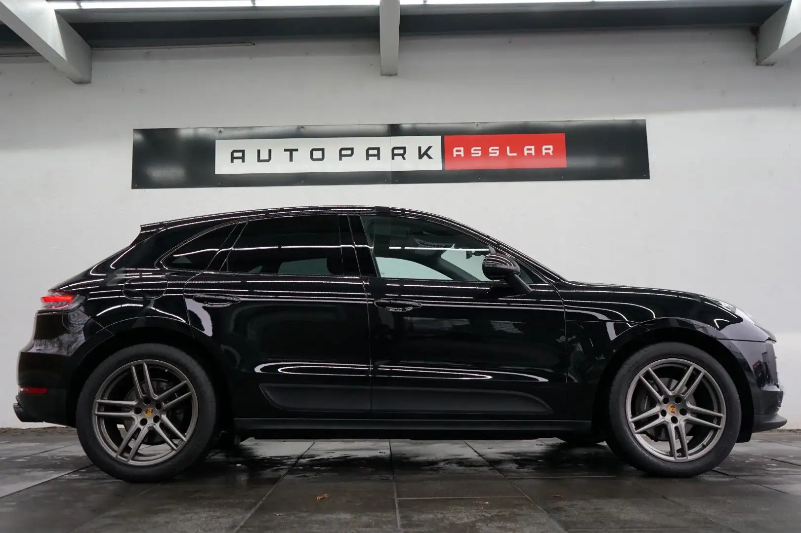 Porsche Macan 2.0/LUFT/PANO/BOSE/R-CAM/14W/Carplay/20z Noir - 1