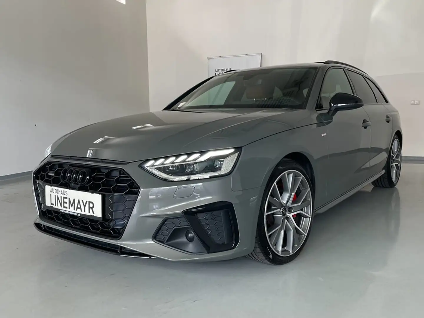 Audi A4 Avant 40 TDI S line quattro Grau - 1