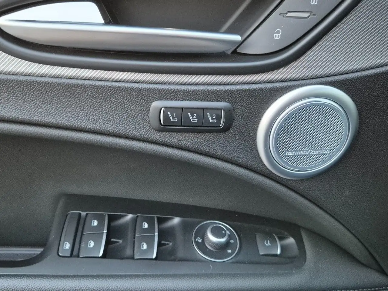 Alfa Romeo Stelvio 2.2 Turbodiesel 210 CV AT8 Q4 COMPETIZIONE – foto 9