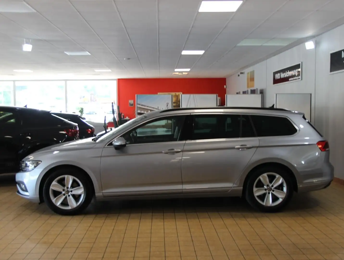 Volkswagen Passat Variant Business 2.0 TSI,DSG,LightAssist, Argent - 2
