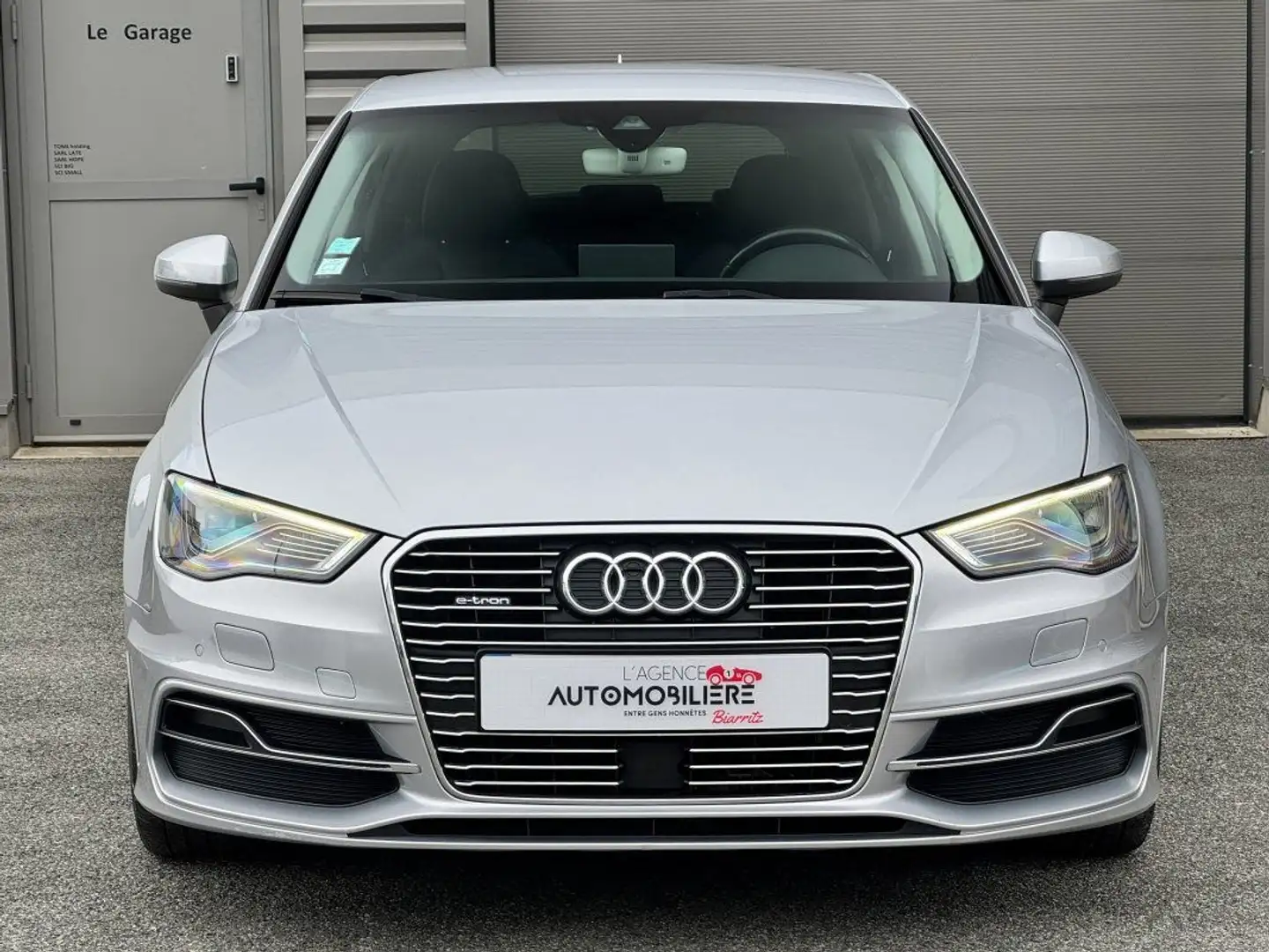 Audi A3 1.4 TFSI E-TRON 204 AMBITION LUXE S TRONIC Gris - 2