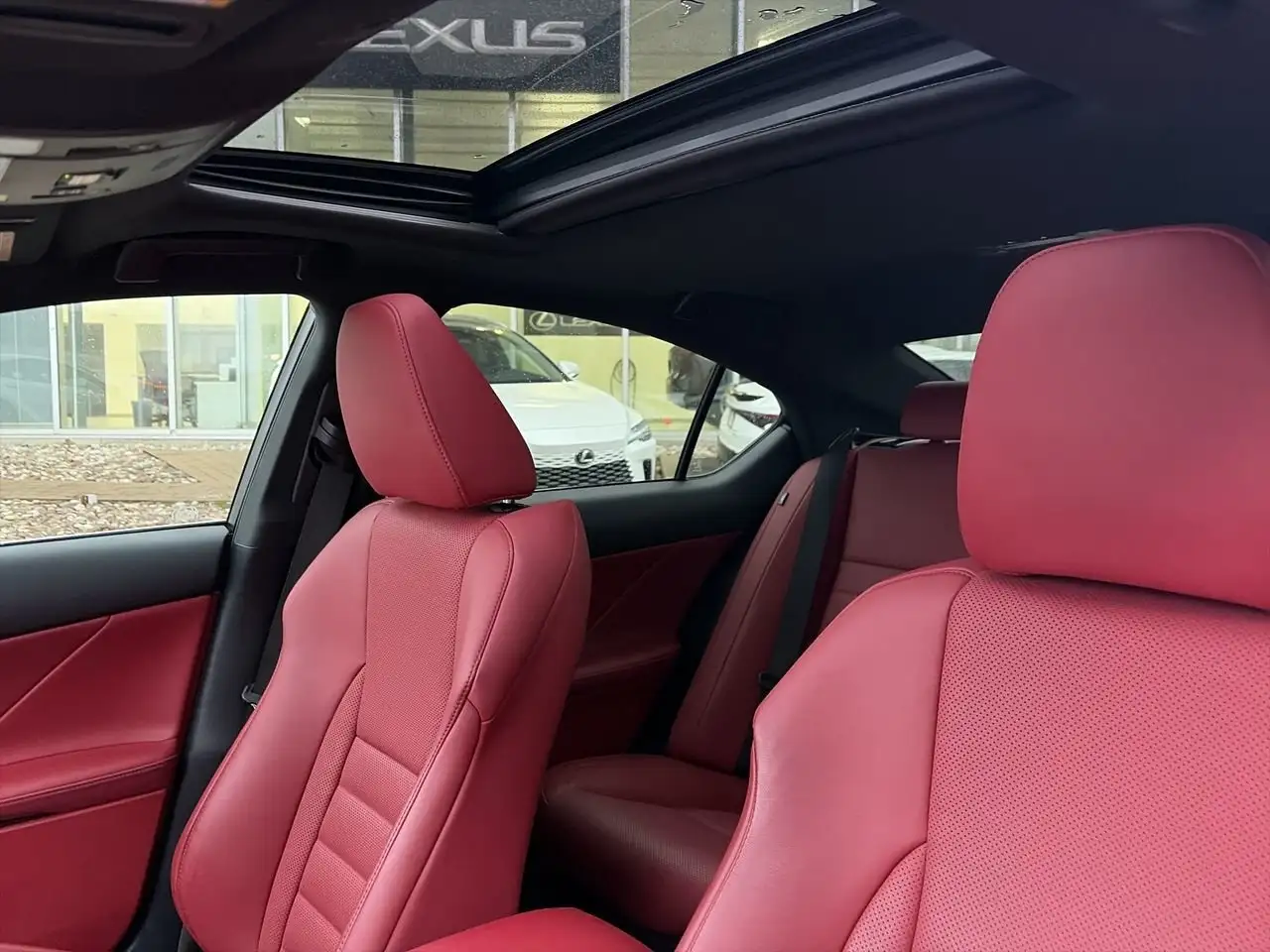 Lexus IS снимка Lexus IS