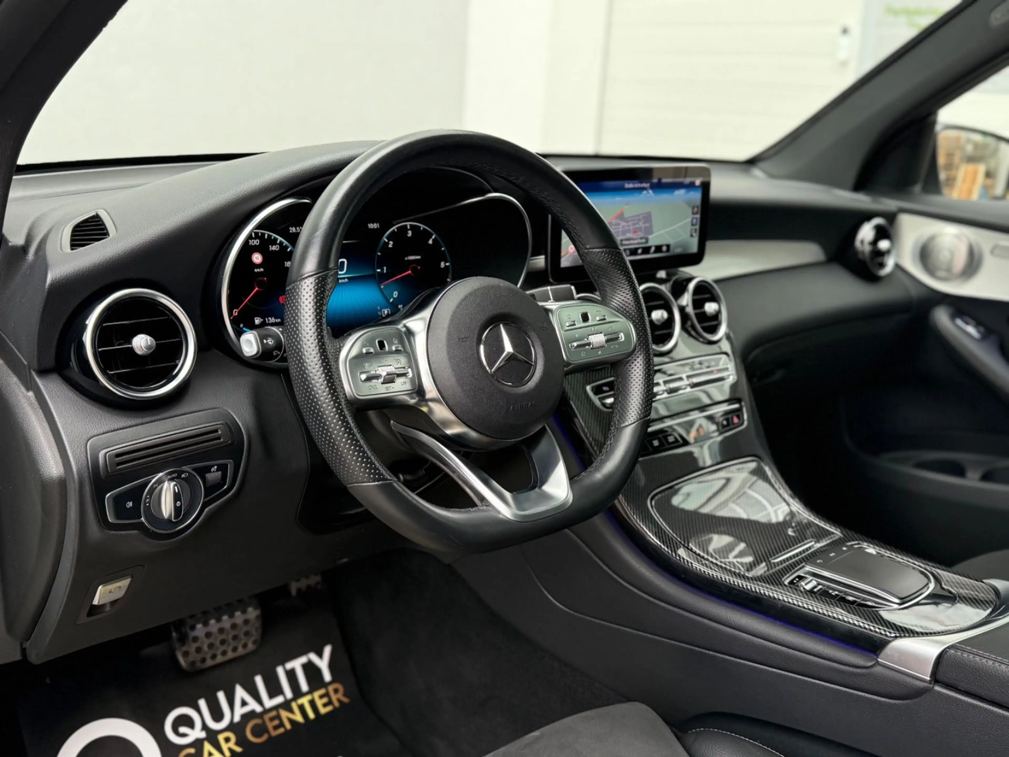 Mercedes-Benz GLC 400 d 4Matic 9G AMG NIGHT *AHK*PANO*KAMERA* — photo 6