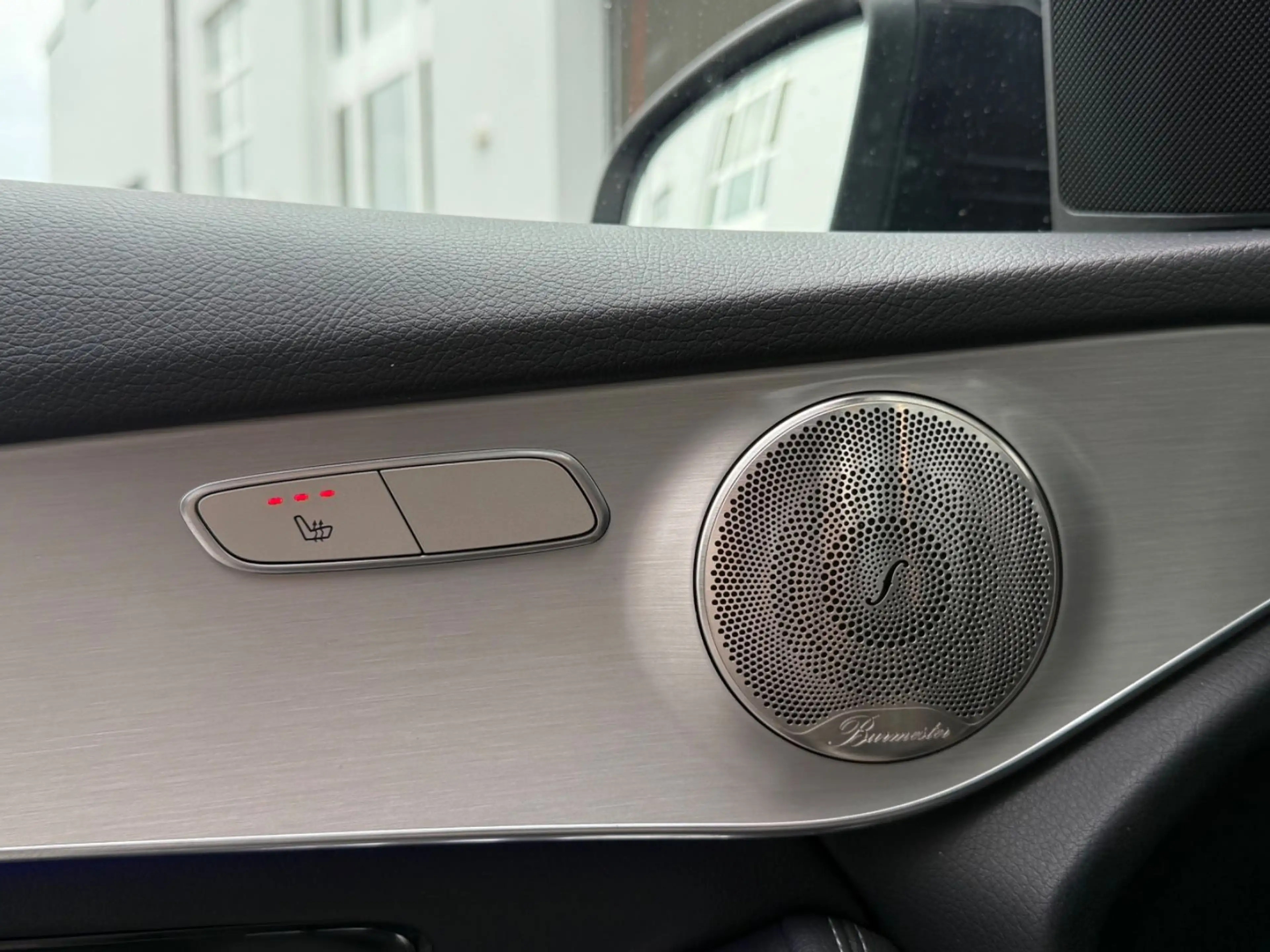 Mercedes-Benz GLC 400 d 4Matic 9G AMG NIGHT *AHK*PANO*KAMERA* — photo 12