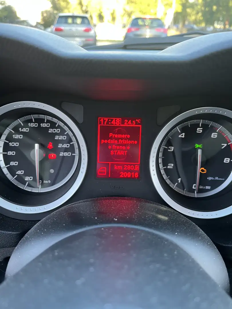 Alfa Romeo 1750 cabrio - 1