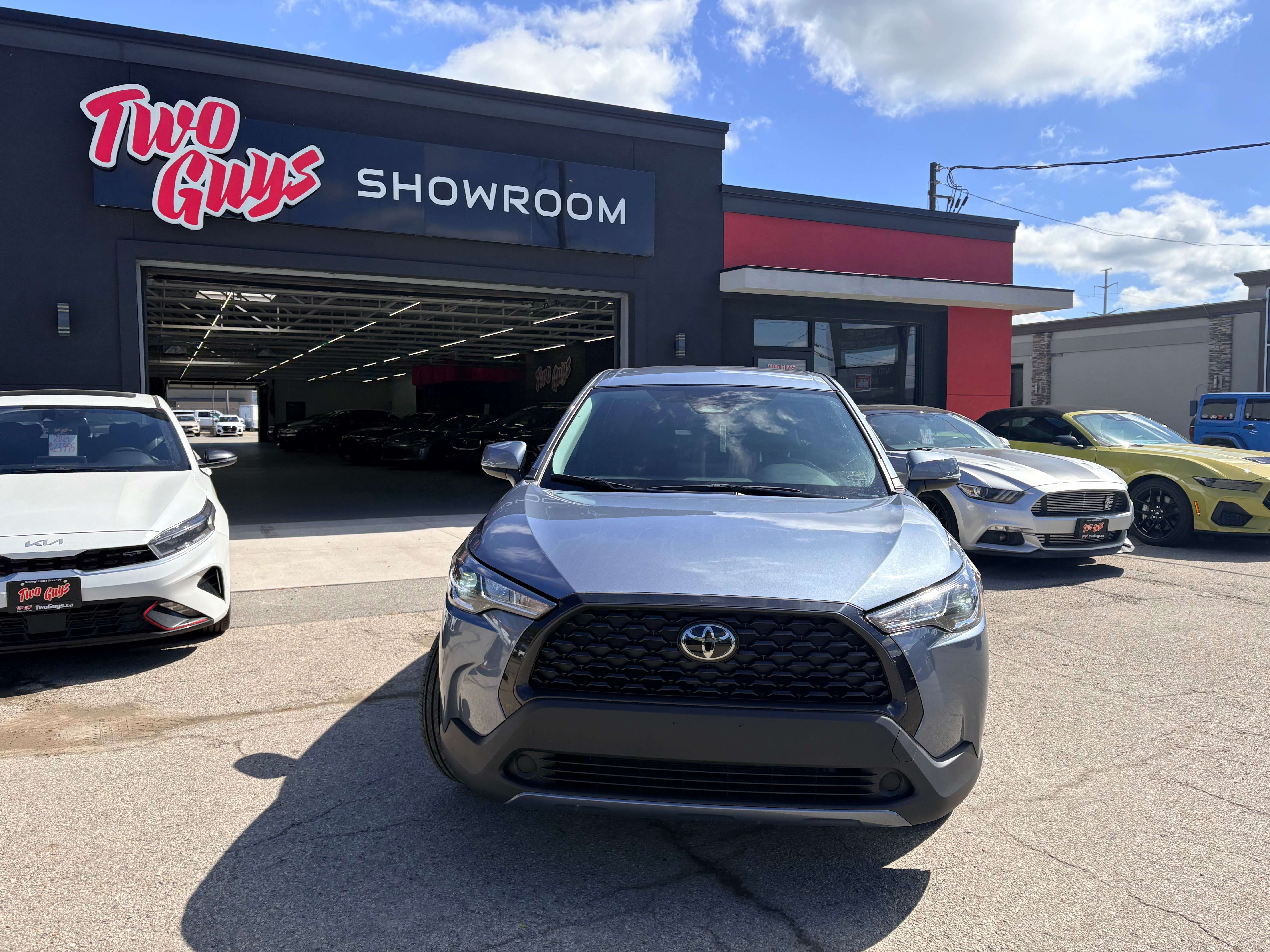 2024 Toyota Corolla Cross LE AWD Back Up Camera Heated Front Seats photo 5