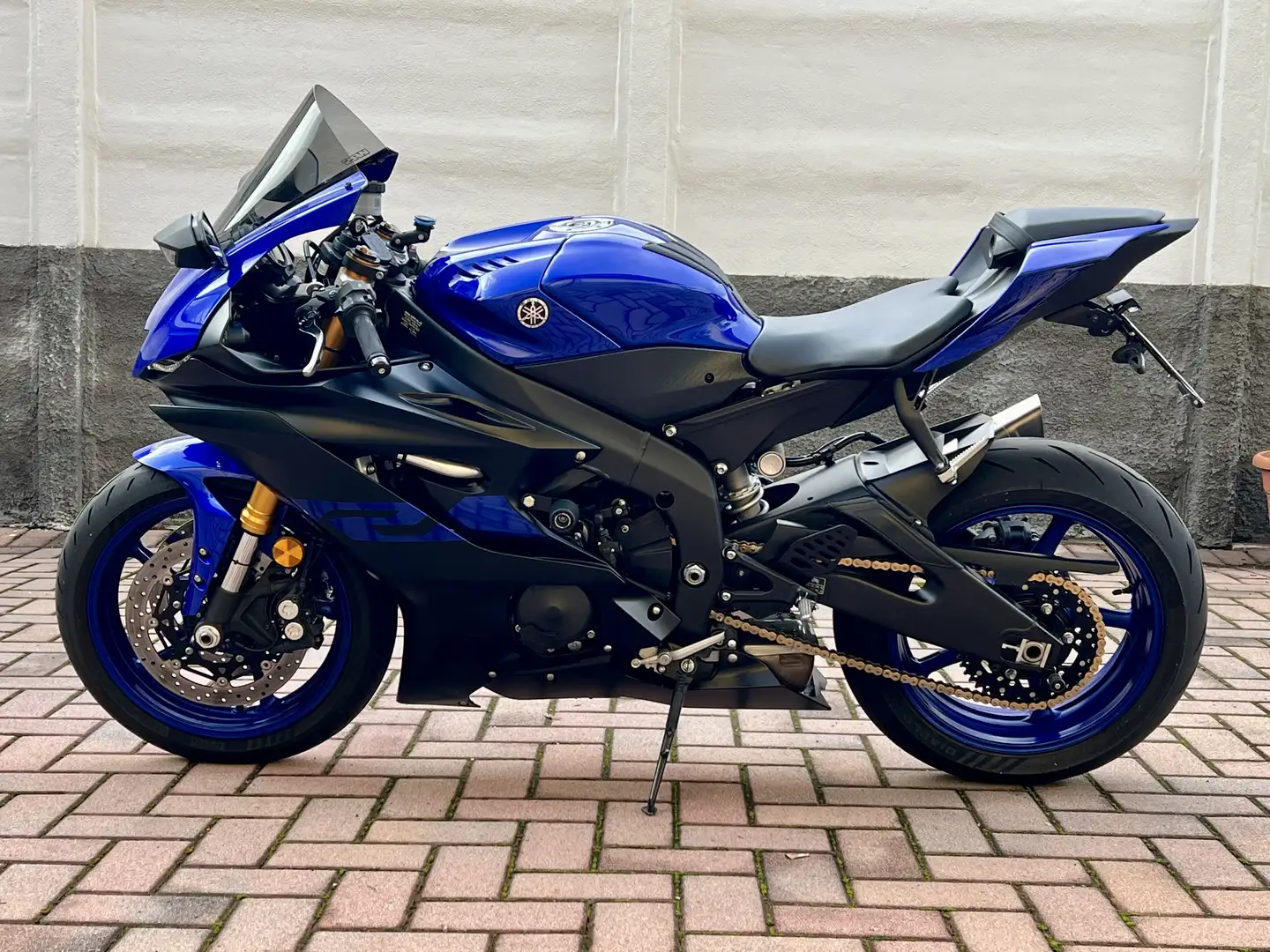Yamaha YZF-R6 - 1