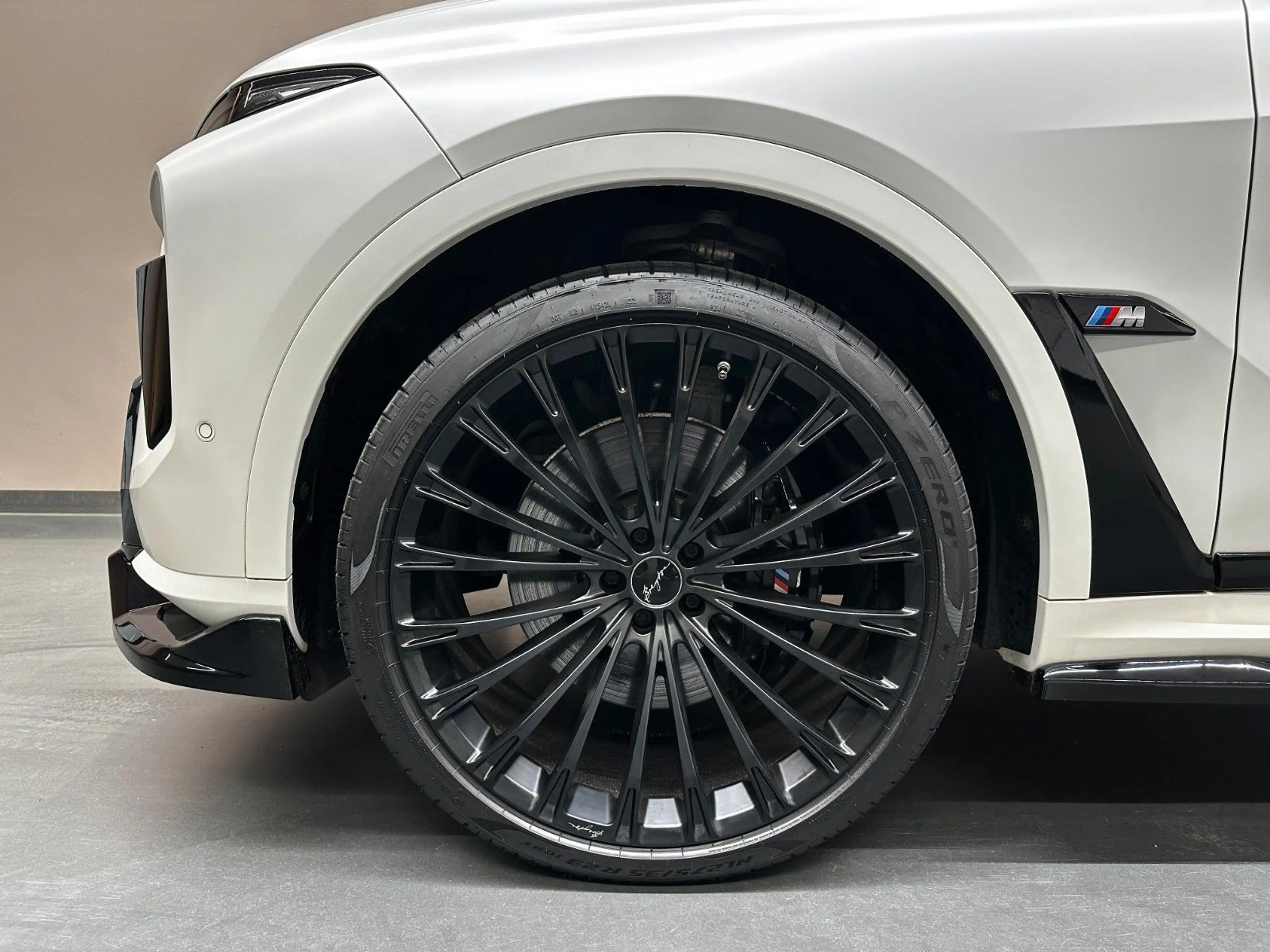 BMW X7 M i *AERODYNAMIK*SKY LOUNGE*AHK*EXKLUSIVE* — photo 5
