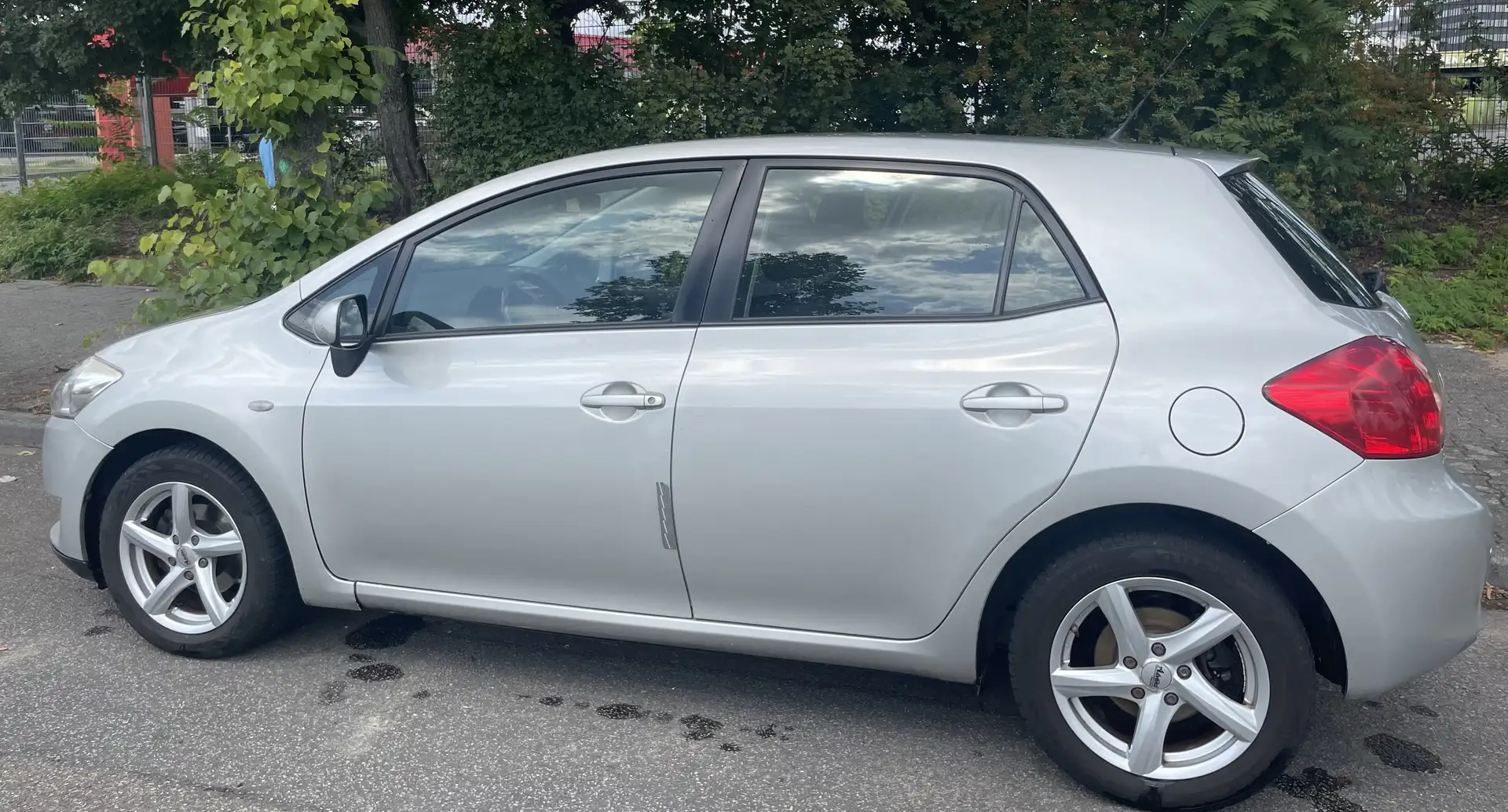 Toyota Auris 1.4 VVT-i. Auris 🌞 Sol - 2