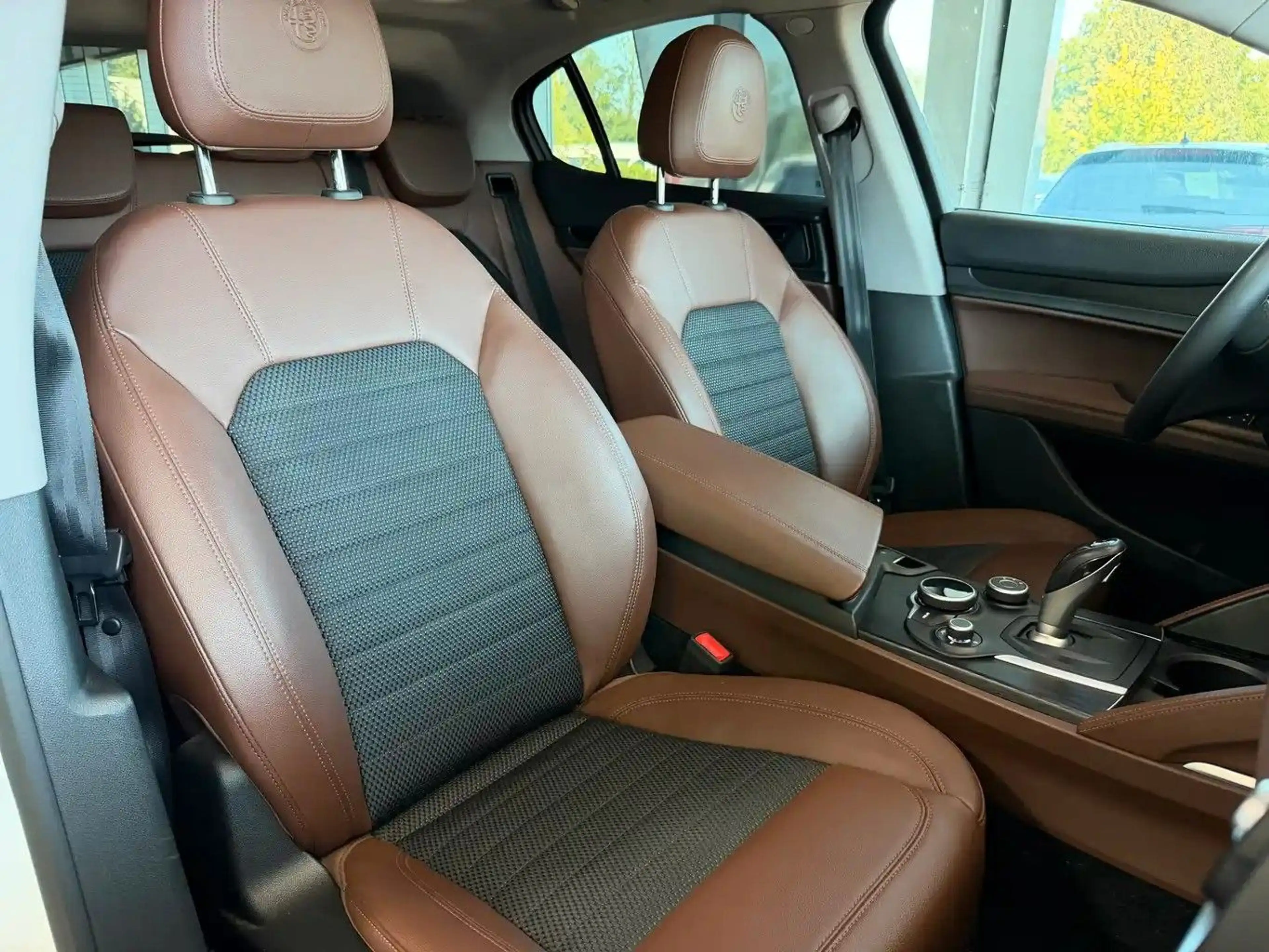 Alfa Romeo Stelvio Super Q4/ Veloce/Pano/ AHK/Memory Sitze — photo 14