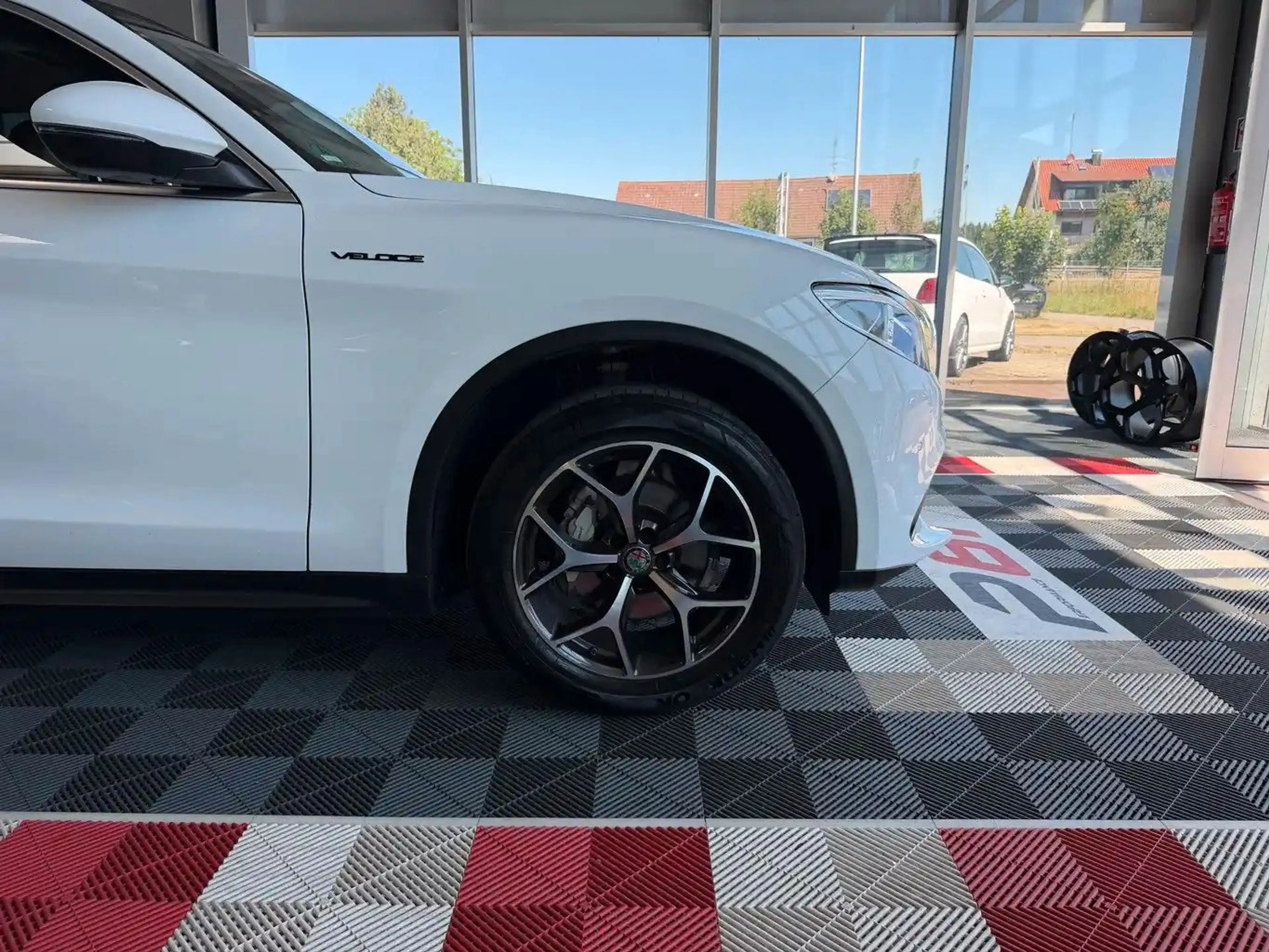 Alfa Romeo Stelvio Super Q4/ Veloce/Pano/ AHK/Memory Sitze — photo 4