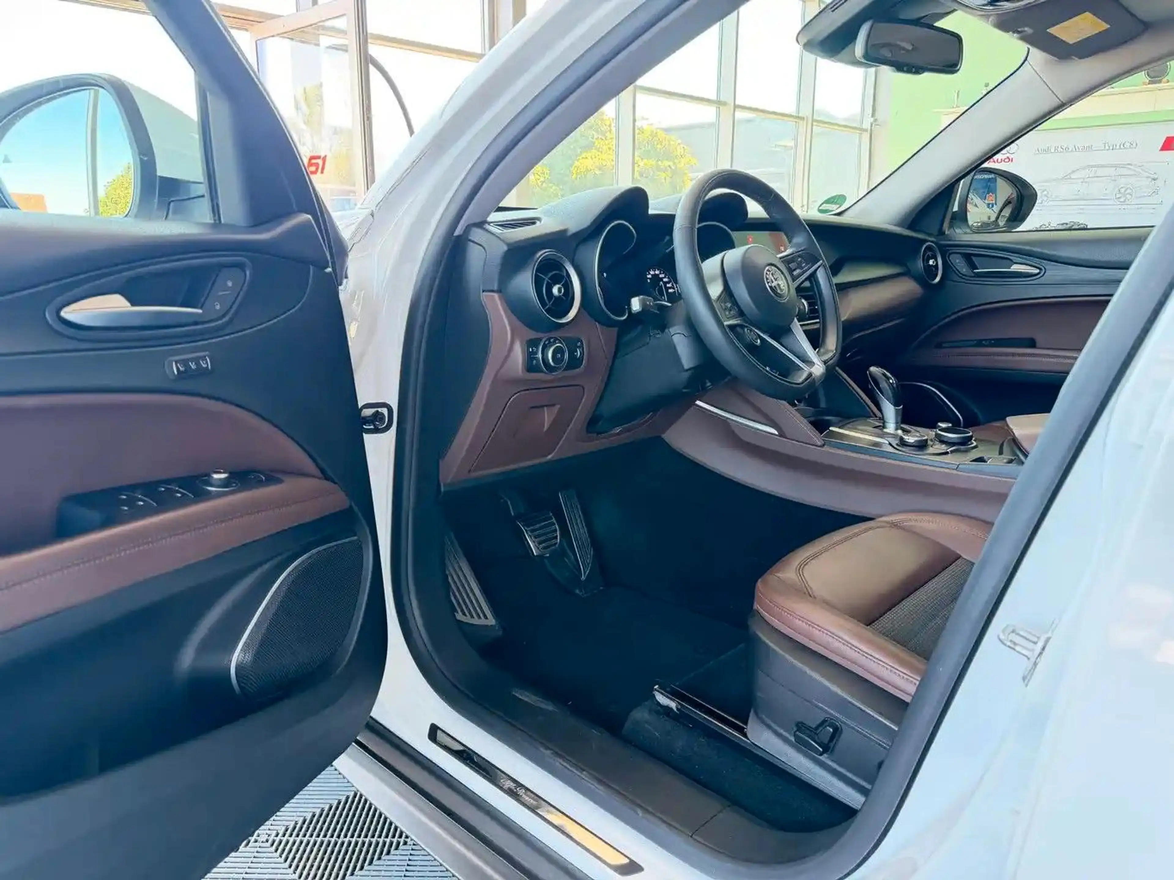 Alfa Romeo Stelvio Super Q4/ Veloce/Pano/ AHK/Memory Sitze — photo 11