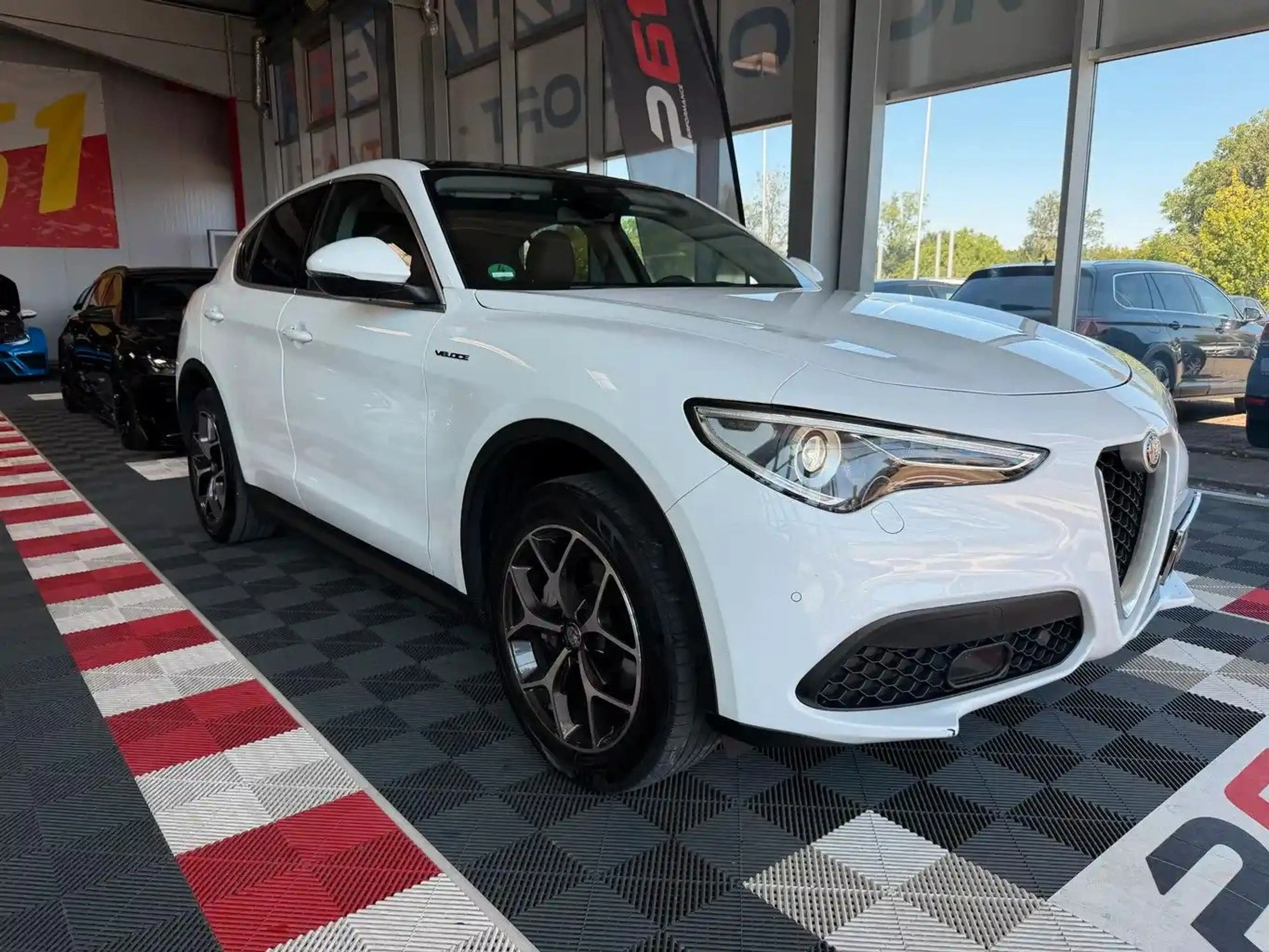 Alfa Romeo Stelvio Super Q4/ Veloce/Pano/ AHK/Memory Sitze — photo 3
