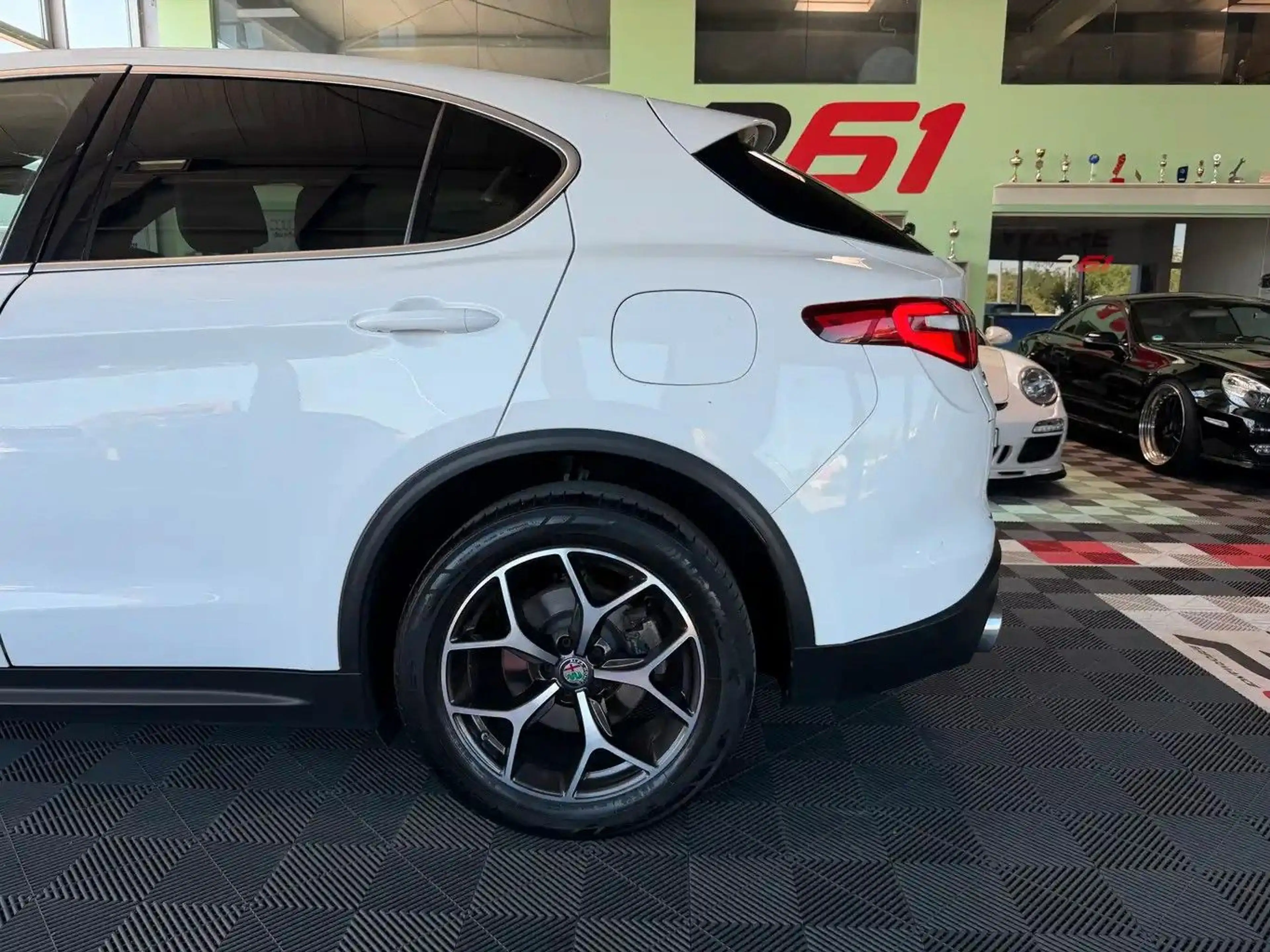 Alfa Romeo Stelvio Super Q4/ Veloce/Pano/ AHK/Memory Sitze — photo 9
