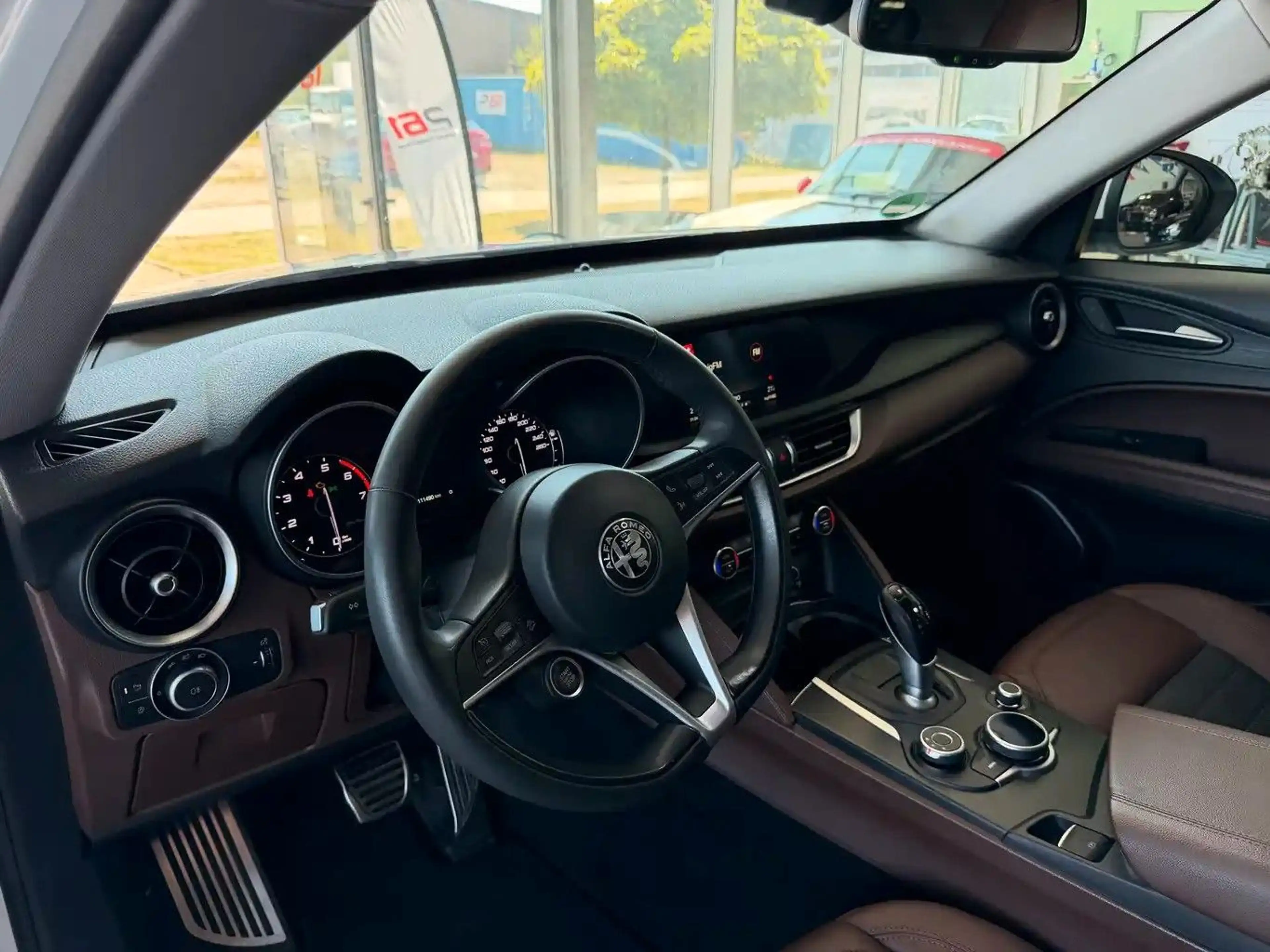Alfa Romeo Stelvio Super Q4/ Veloce/Pano/ AHK/Memory Sitze — photo 12