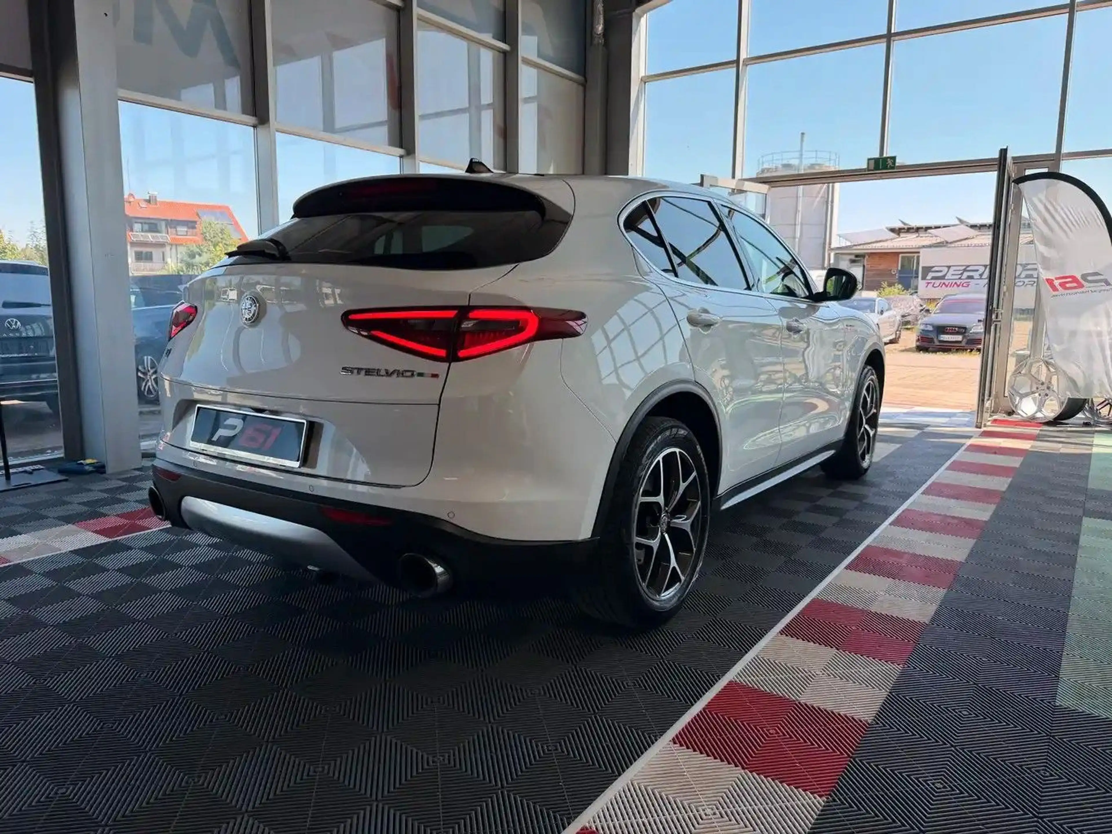 Alfa Romeo Stelvio Super Q4/ Veloce/Pano/ AHK/Memory Sitze — photo 7