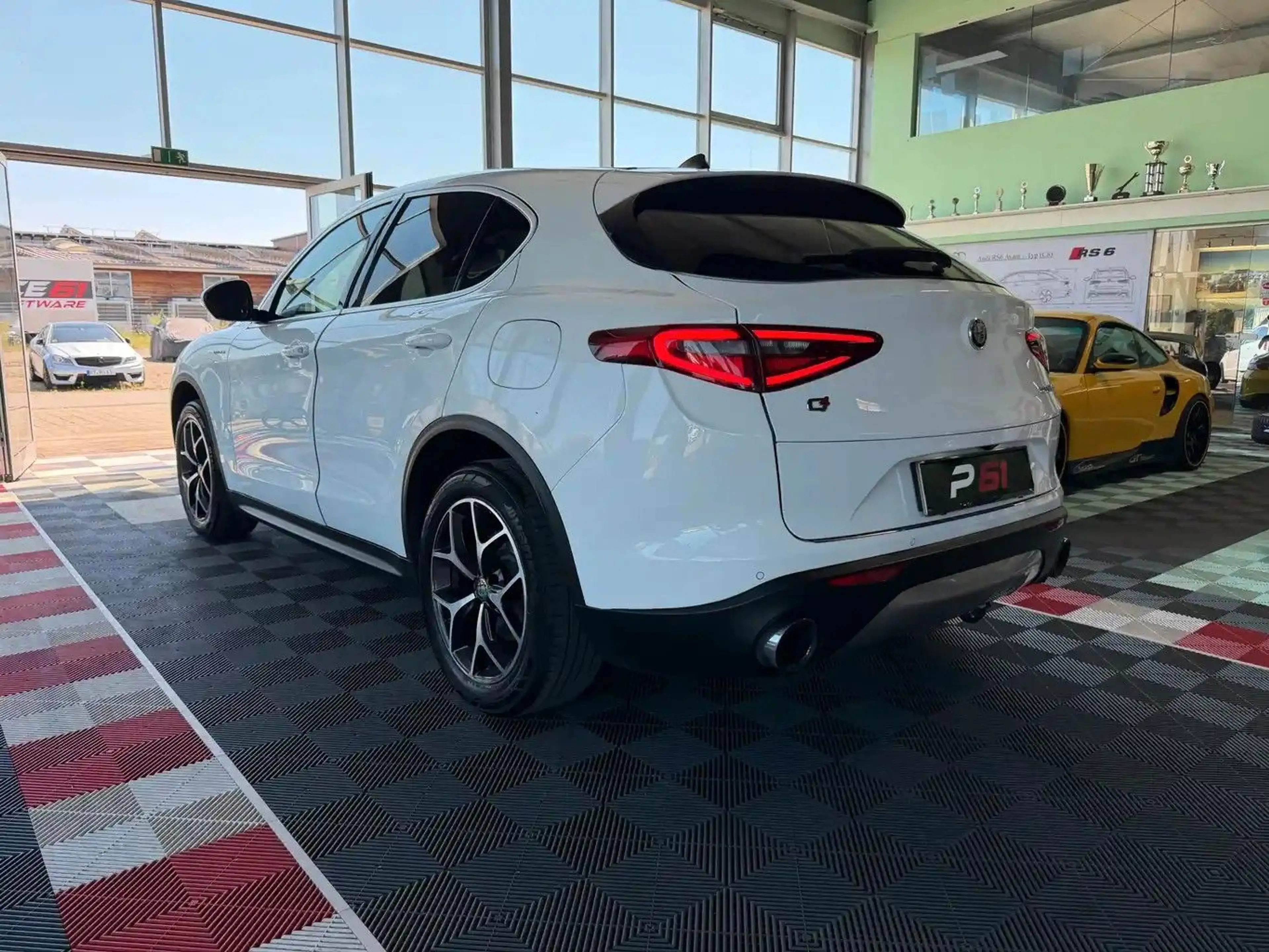 Alfa Romeo Stelvio Super Q4/ Veloce/Pano/ AHK/Memory Sitze — photo 6