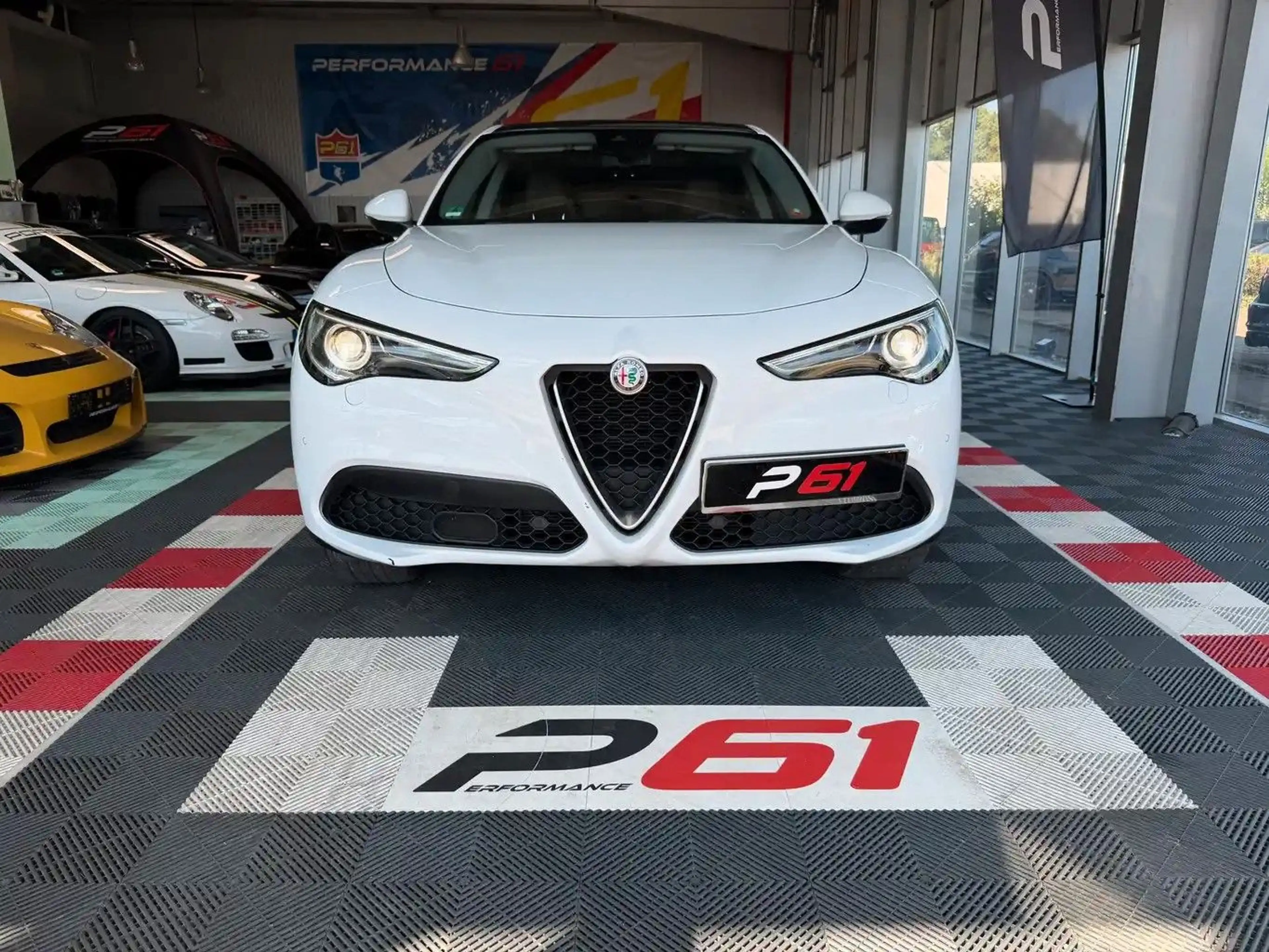 Alfa Romeo Stelvio Super Q4/ Veloce/Pano/ AHK/Memory Sitze — photo 2