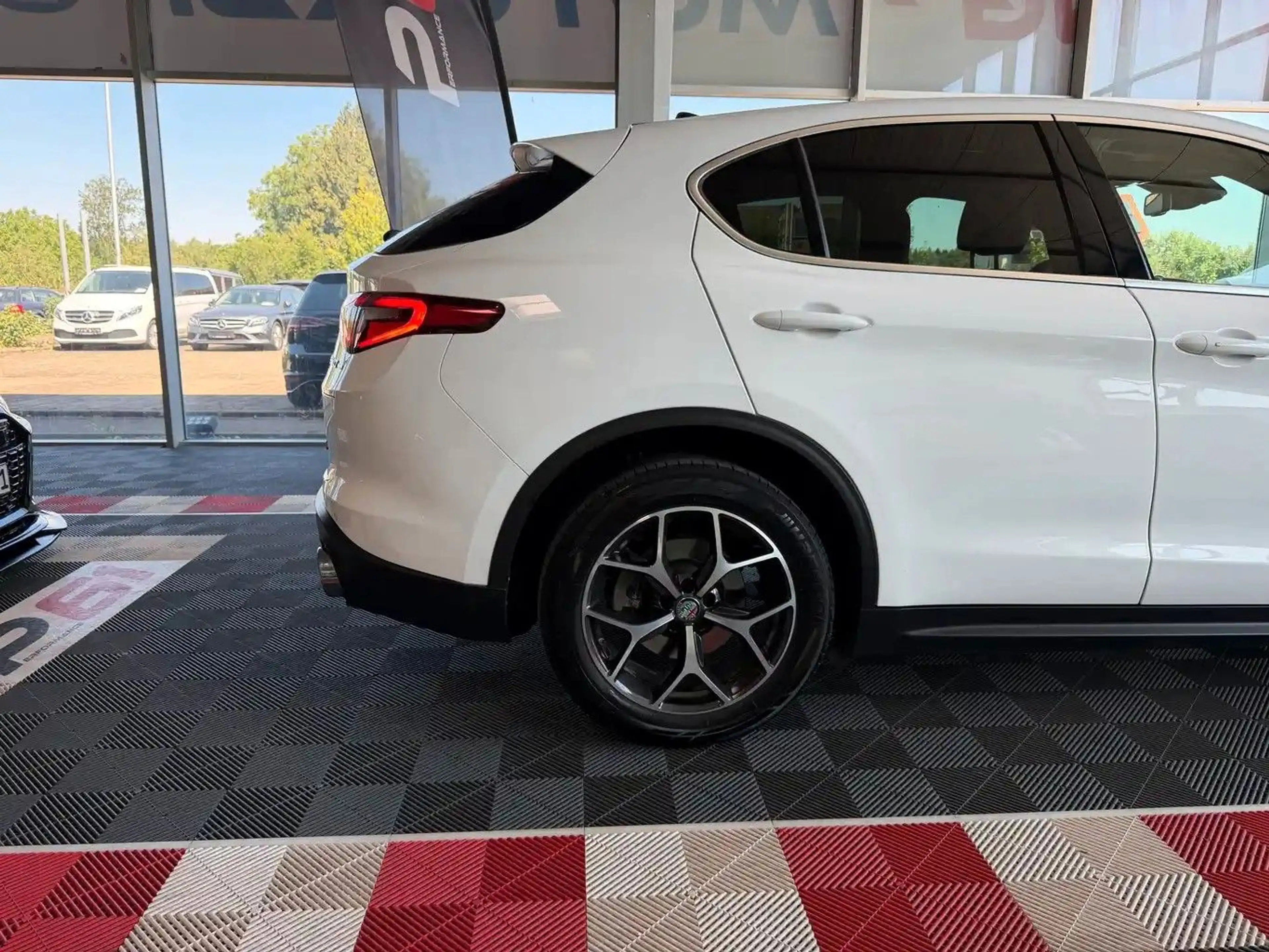 Alfa Romeo Stelvio Super Q4/ Veloce/Pano/ AHK/Memory Sitze — photo 8