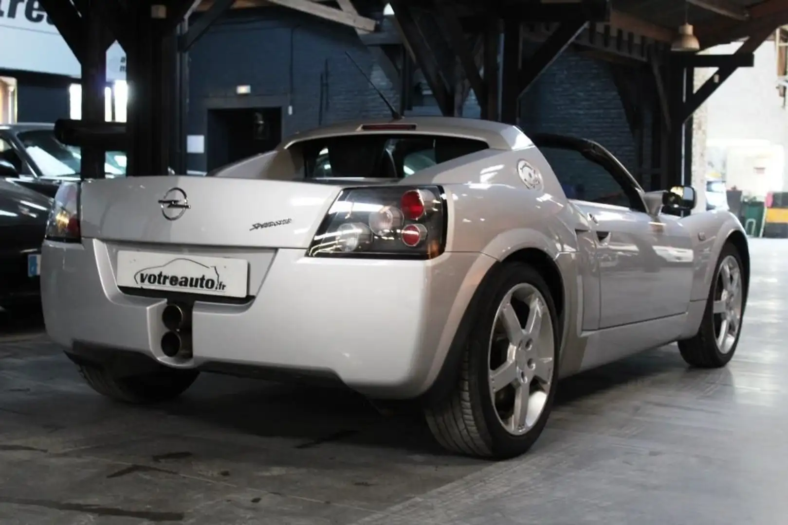 Opel Speedster 2.2 147 Grijs - 2