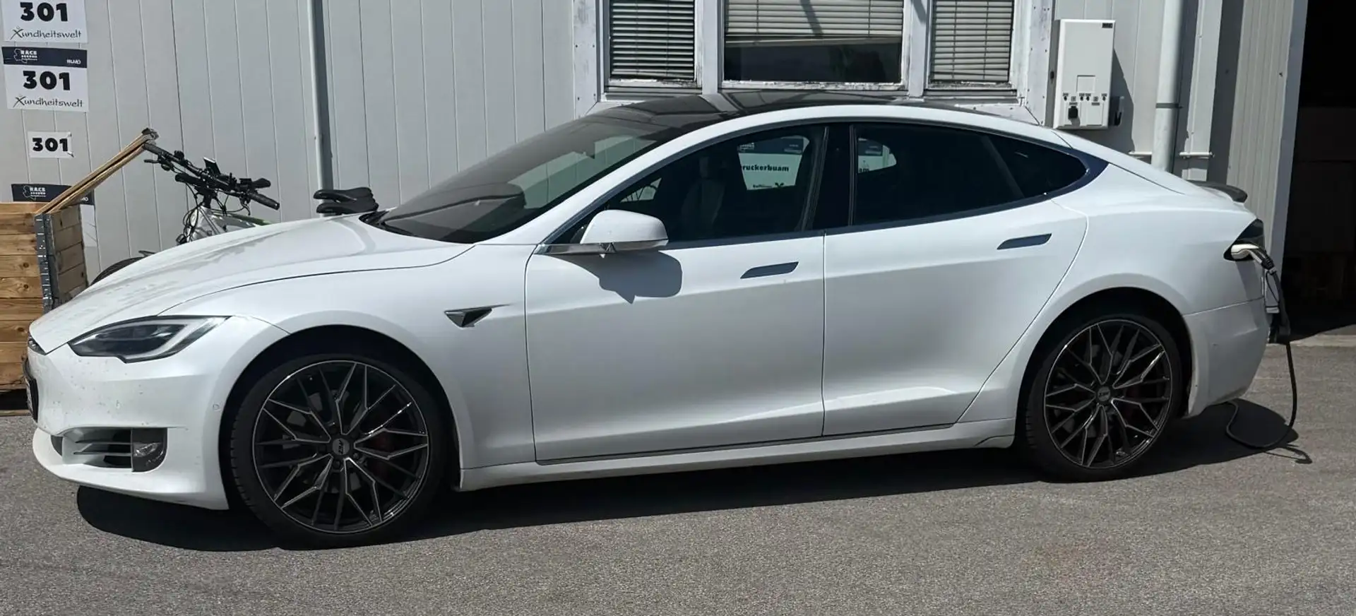 Tesla Model S Model S P90DLudicrous 90kWh (mit Batterie) Ludicrous Weiß - 2