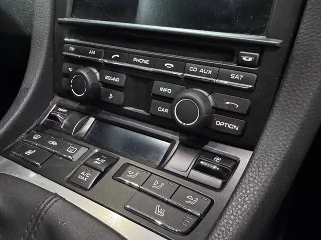 Porsche Cayman view 13