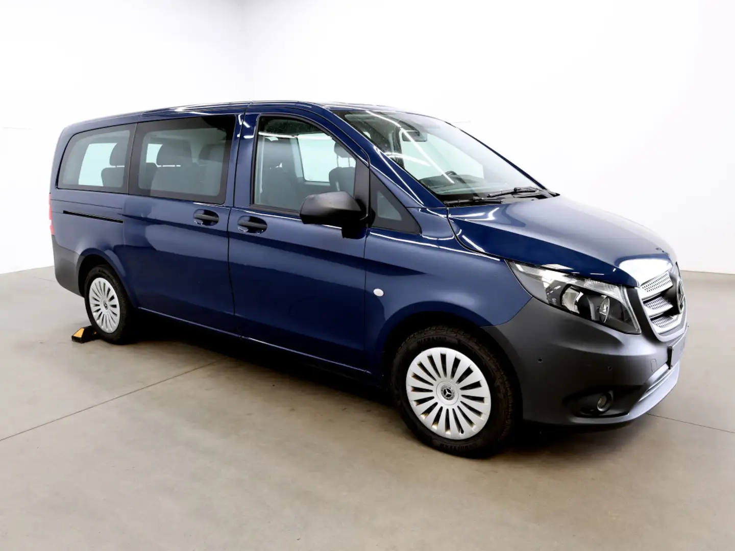 Mercedes-Benz Vito 114 TourerPro,lang,Automatik,8Sitze,Kamera Blau - 2