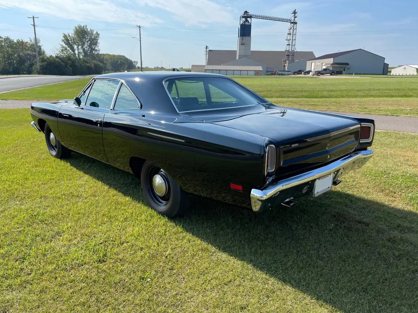 Plymouth Road Runner Coupe Schwarz - 2