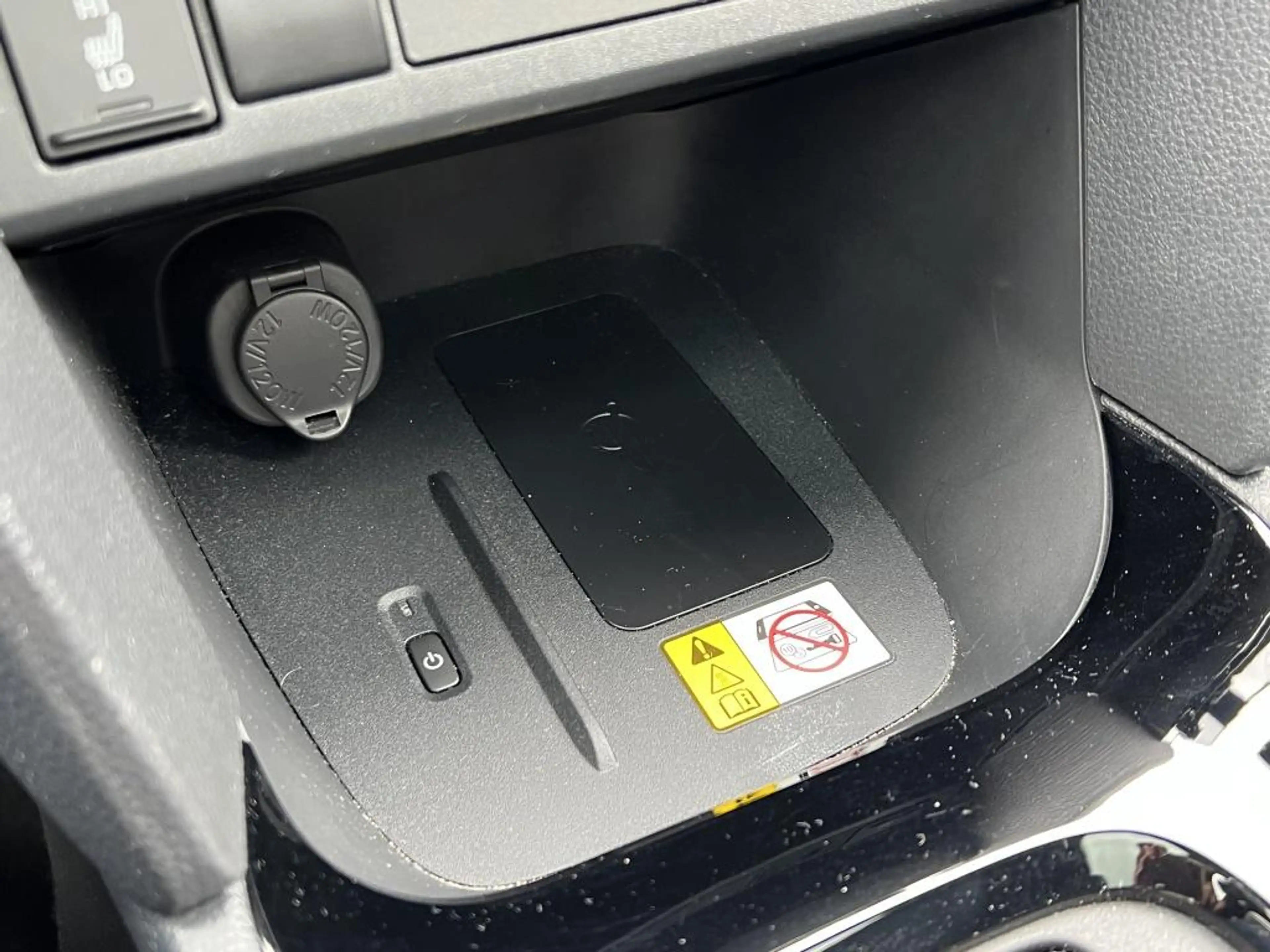 Toyota Yaris Cross 1.5 Hybrid Launch Edition | Trekhaak, JBL, Panoram — photo 36