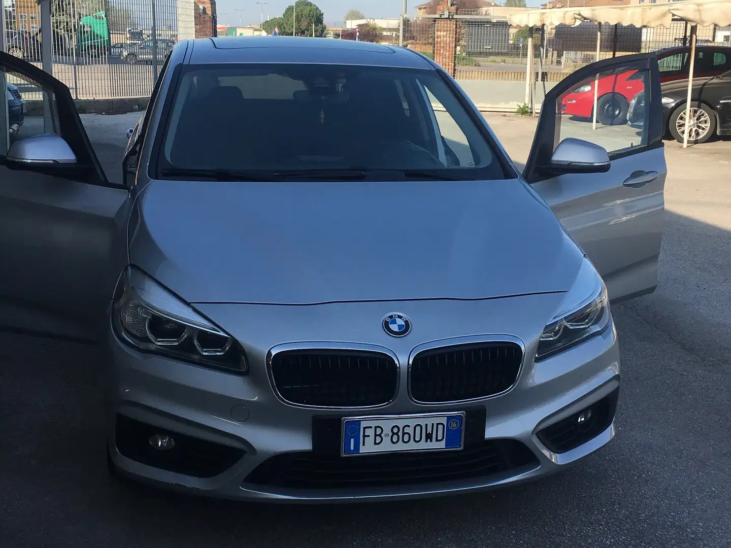 BMW 218 Active Tourer 218d Luxury Argento - 2