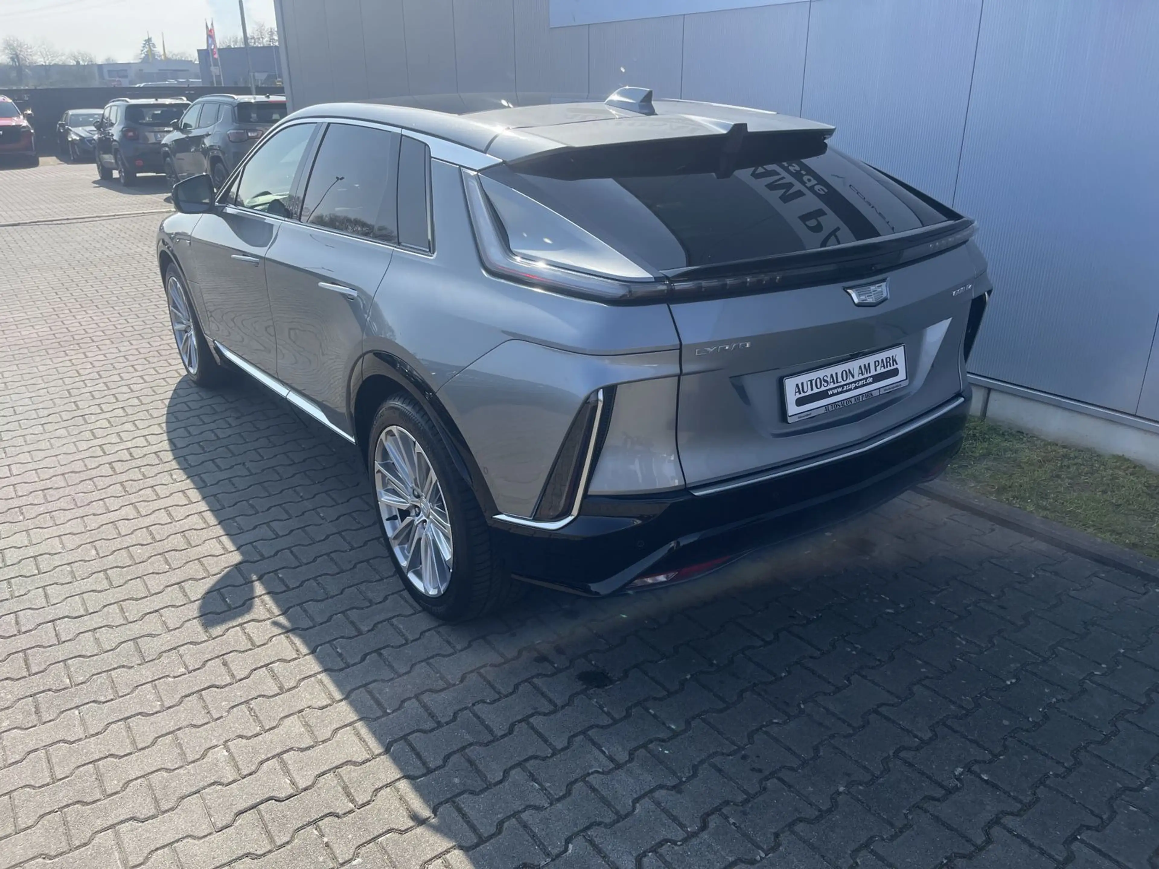 Cadillac Lyriq Luxury 600e AWD - Vollausstattung — photo 13