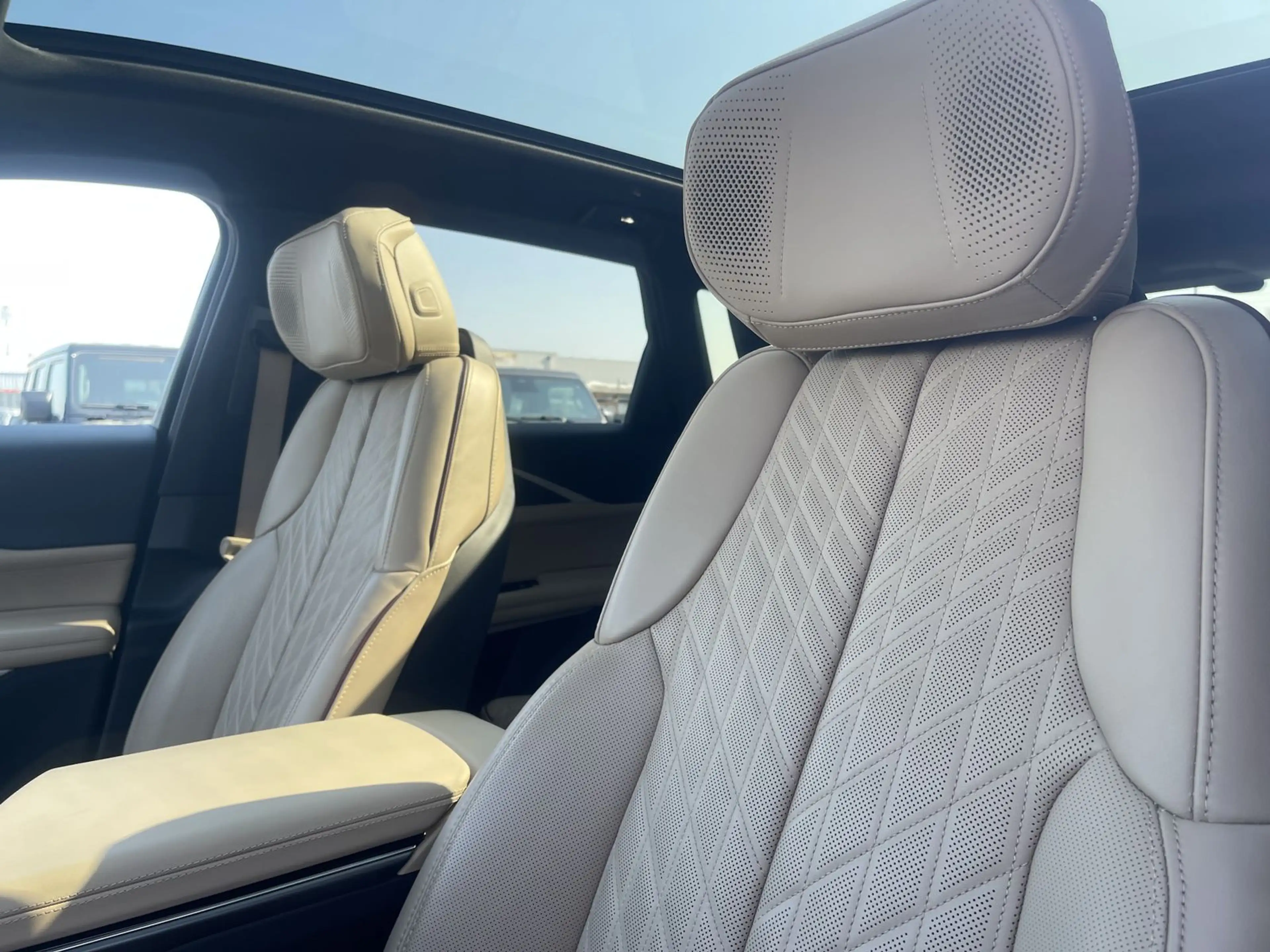 Cadillac Lyriq Luxury 600e AWD - Vollausstattung — photo 10
