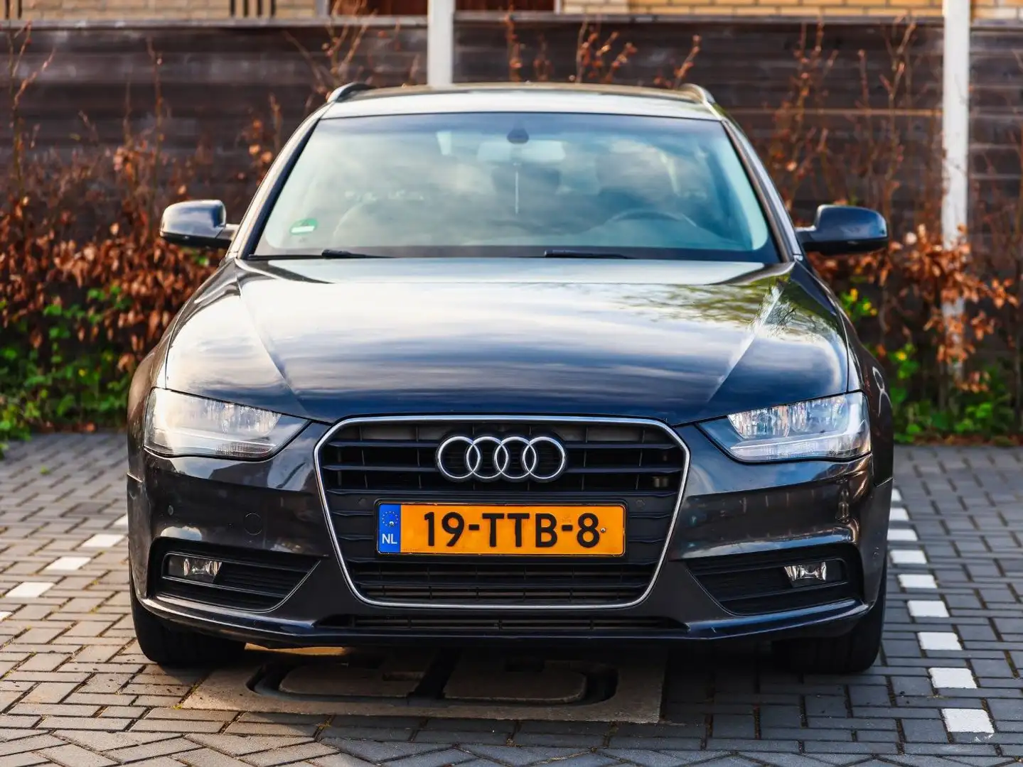 Audi A4 A4 1.8 TFSI Pro L. Bns Grijs - 1