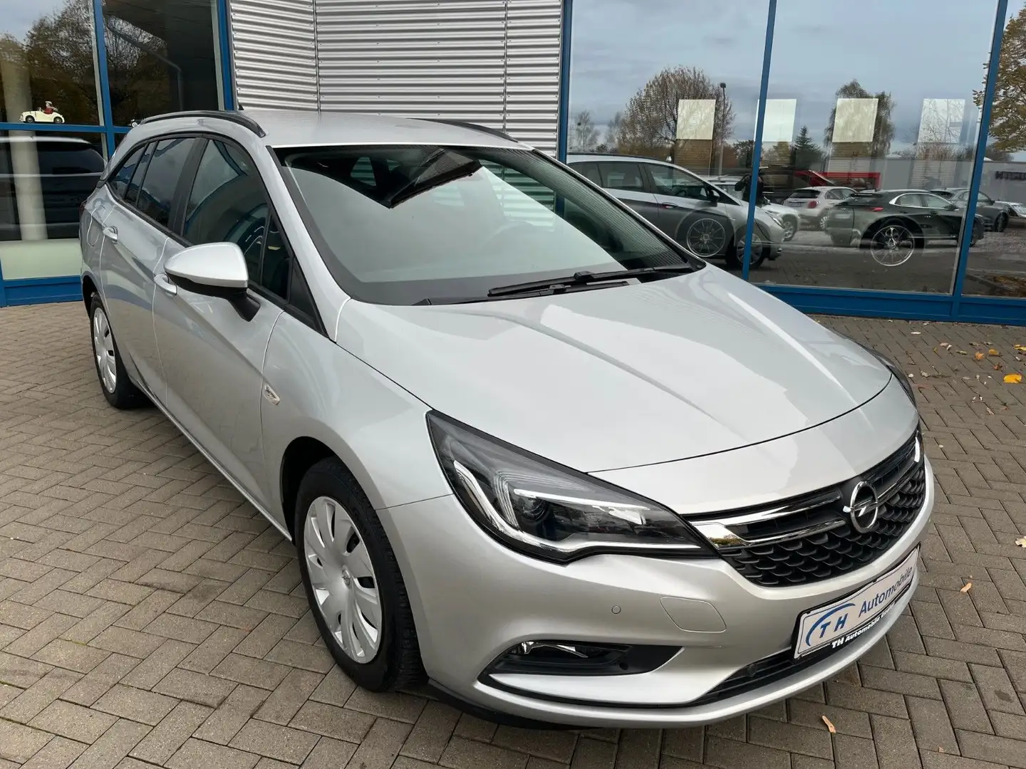 Opel Astra K Sports Tourer Business/LED/NAVI/SHZ Silber - 1
