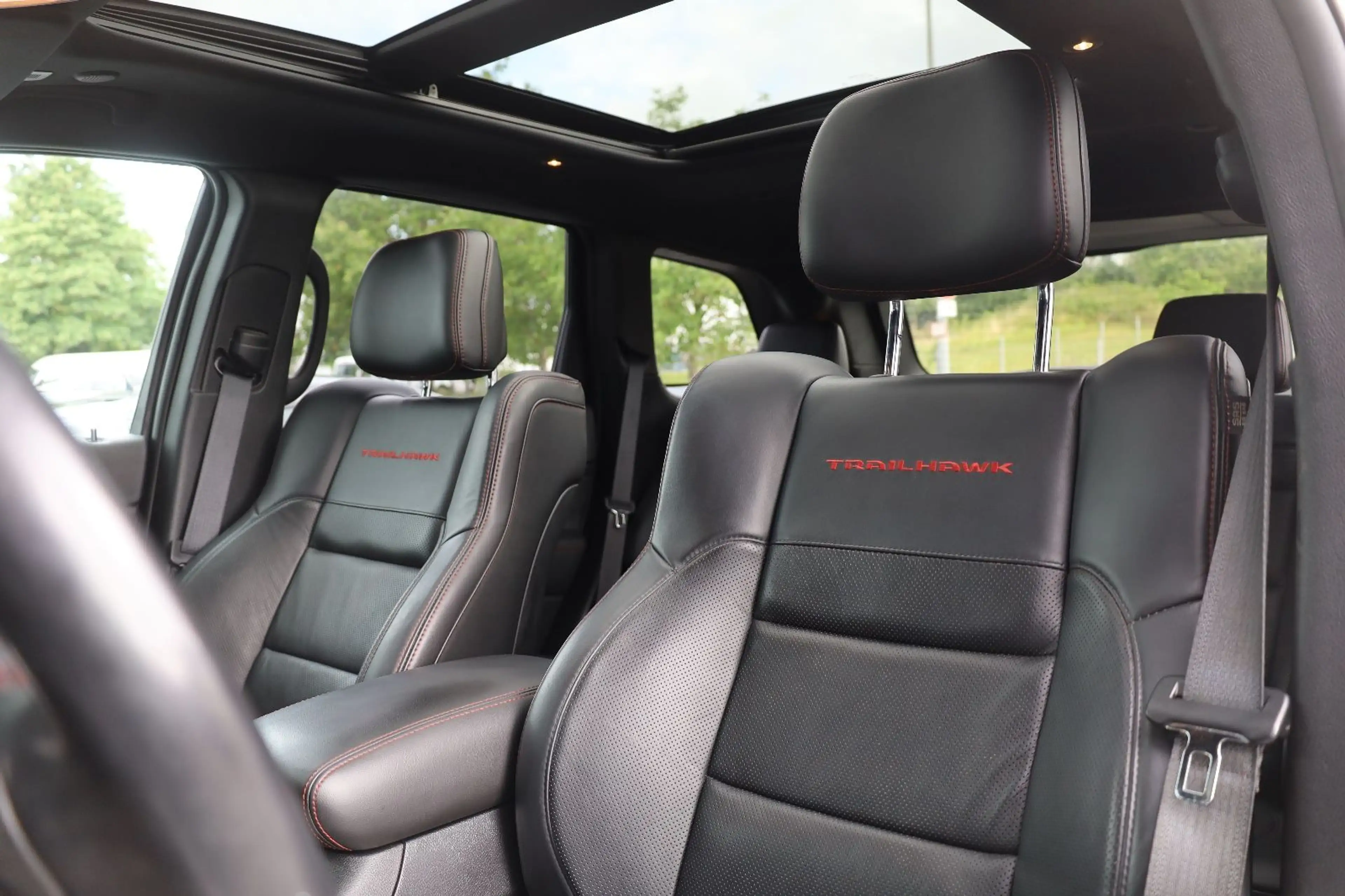 Jeep Grand Cherokee 5.7LV8 Trailhawk/BRC/ACC/PANO/R18 — photo 10