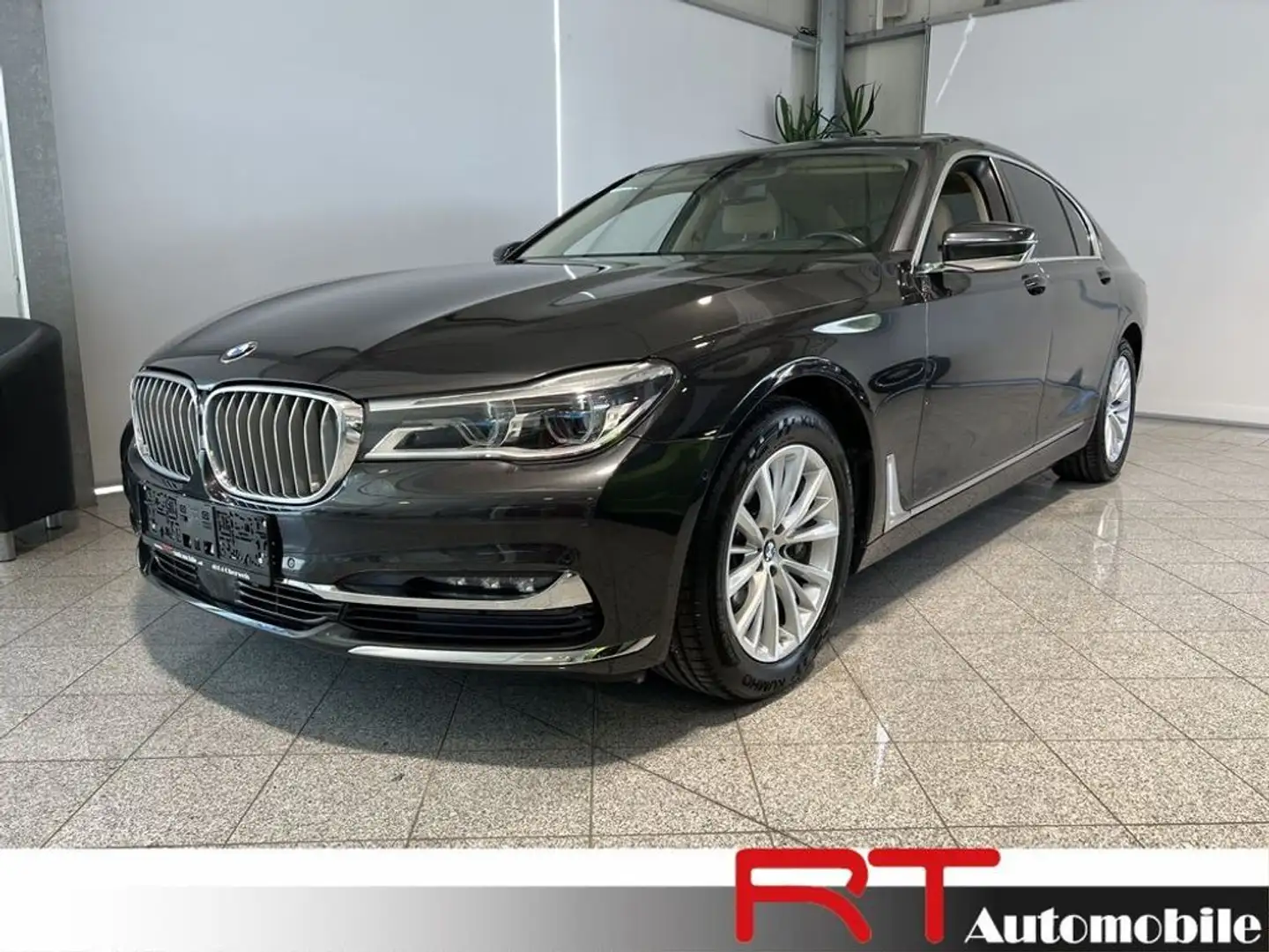 BMW 730 d L xDrive Grau - 1