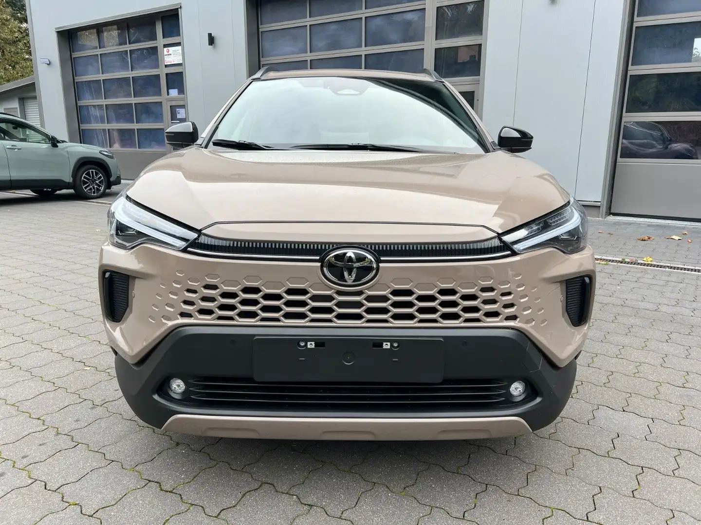 Toyota Corolla Cross 2.0 Hybrid STYLE FACELIFT *SOFORT* Beige - 2