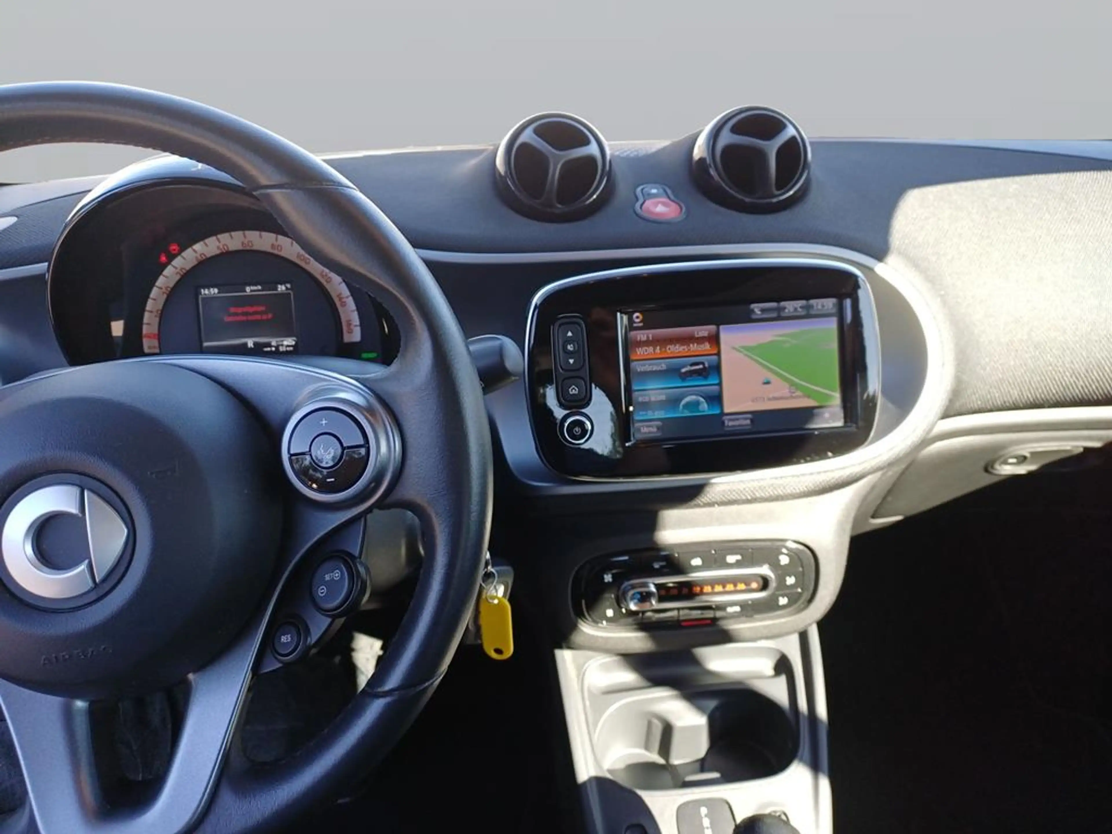 smart forTwo coupe, electricdrive / EQ, EQ Passion — photo 12