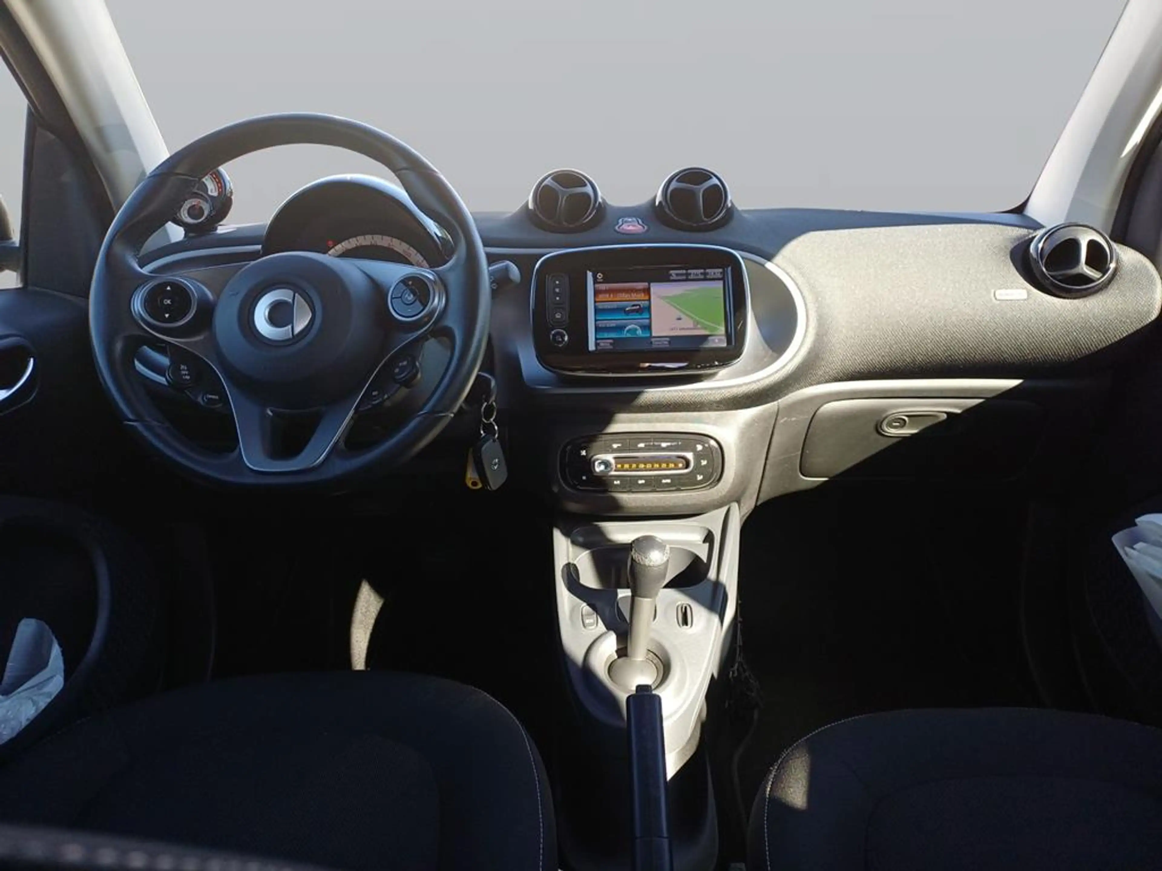 smart forTwo coupe, electricdrive / EQ, EQ Passion — photo 10