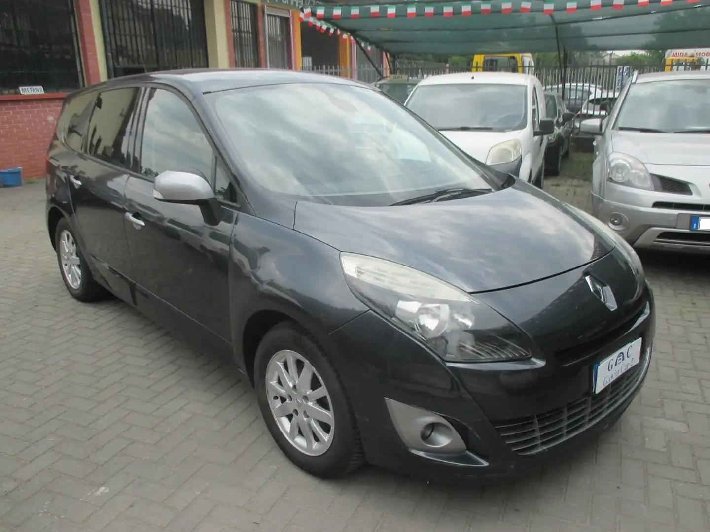 Renault Scenic Scenic  1.5 dci 110 cv Dynamique 7 Posti Grigio - 2