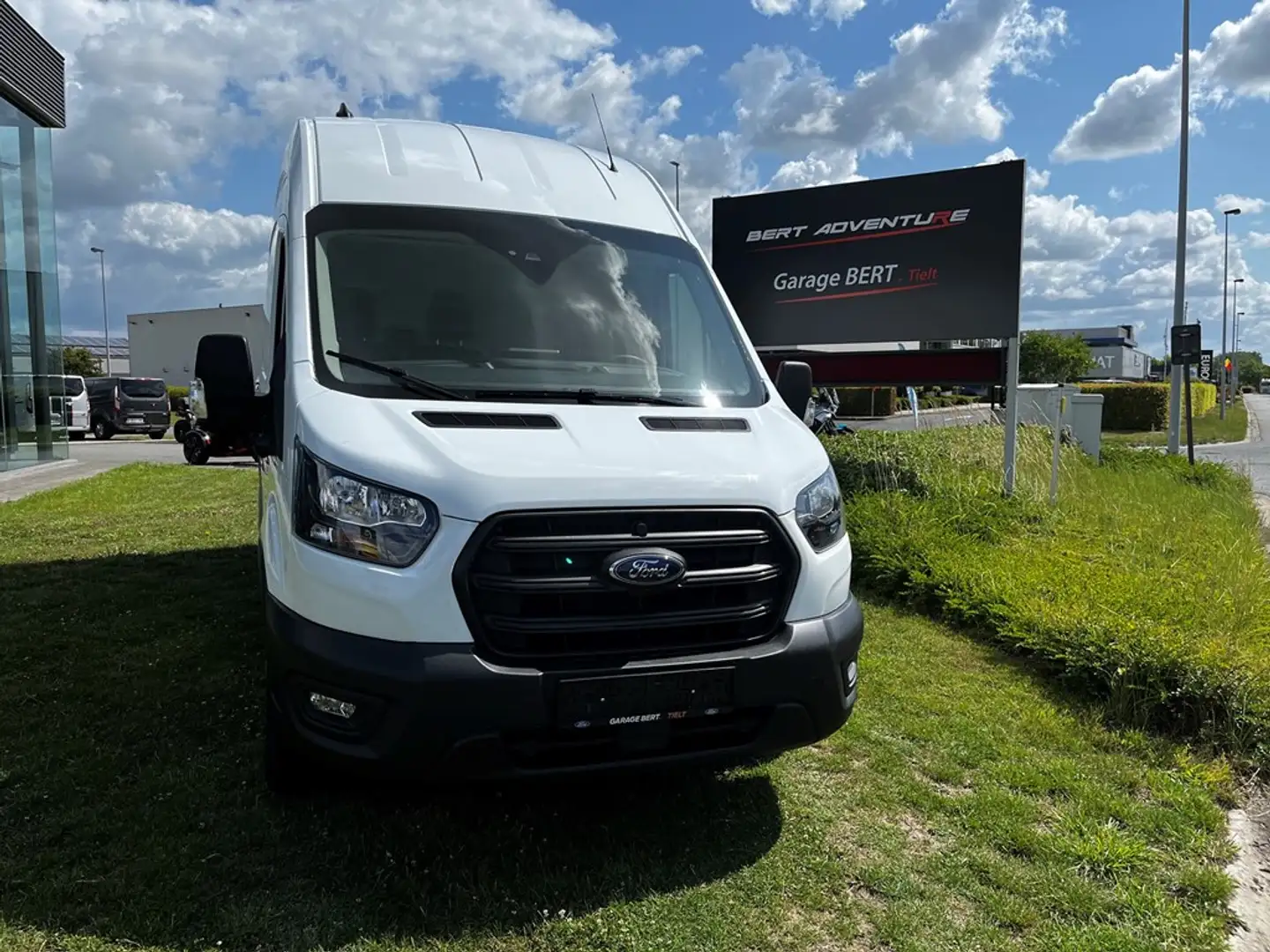 Ford Transit 2T Trend L3H3 350L €24.750 excl. btw Blanc - 1