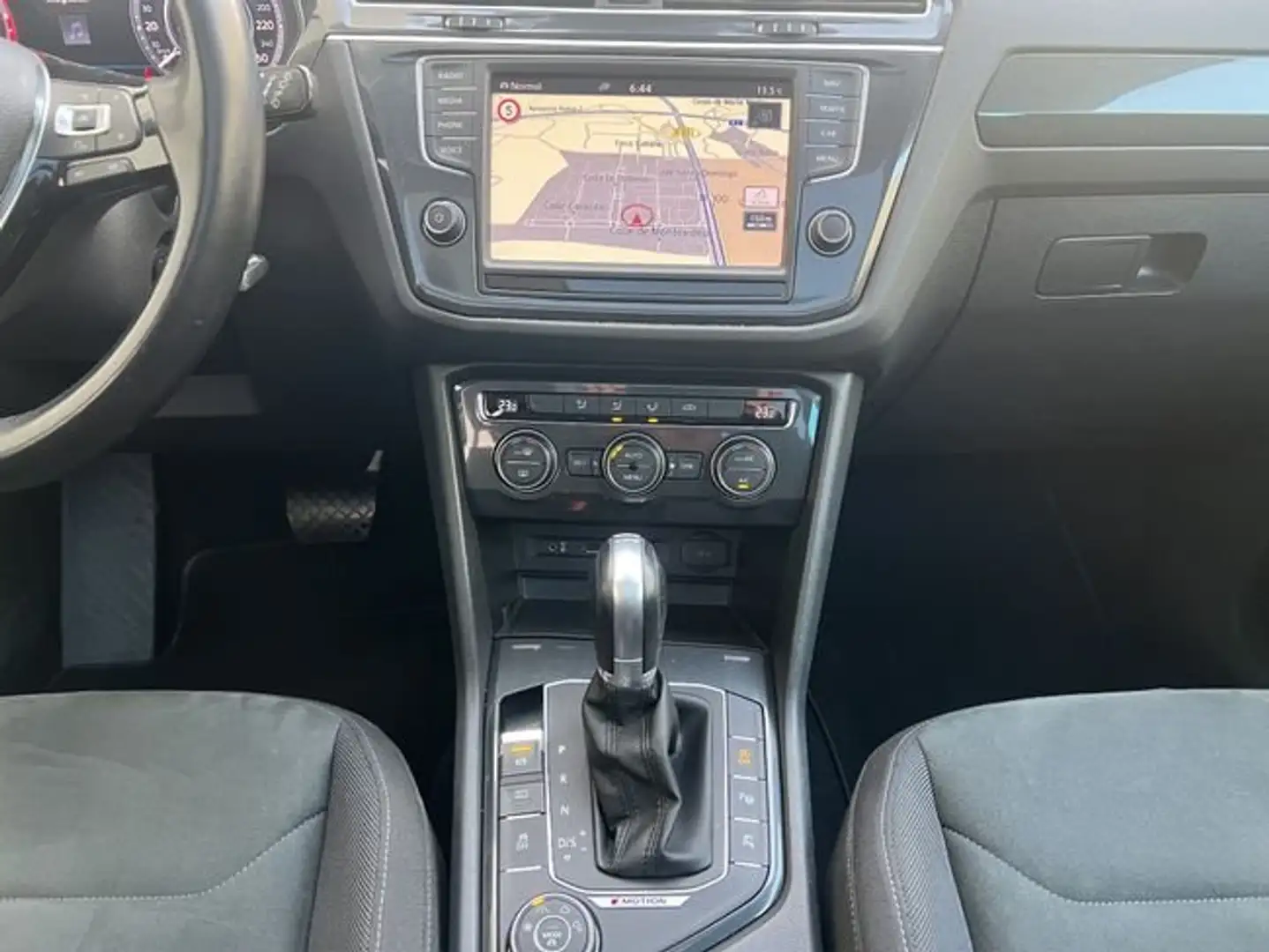 Volkswagen Tiguan 2.0TDI Sport 4Motion DSG 140kW Azul - 2