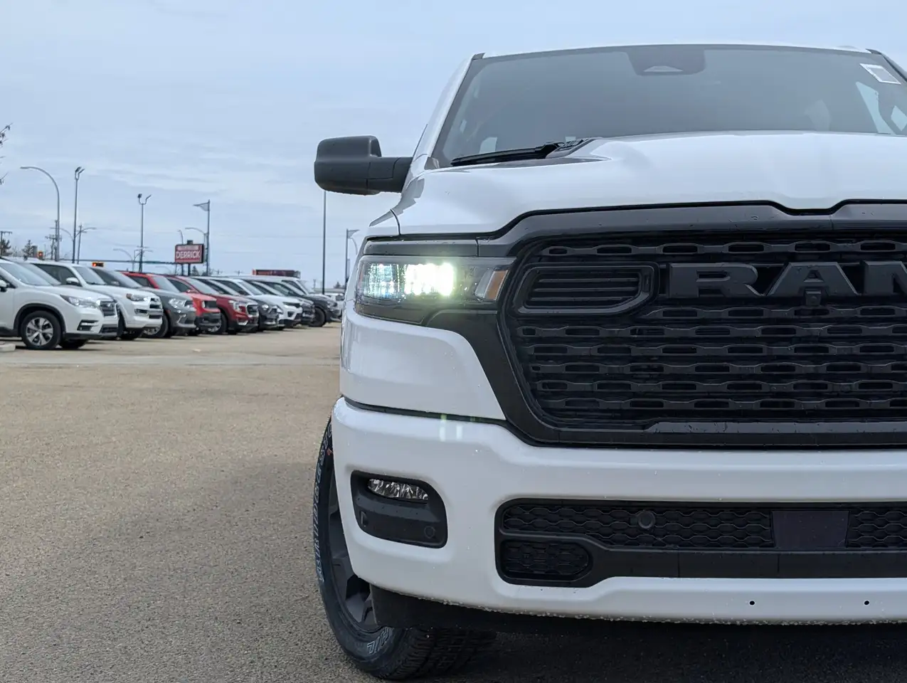 RAM 1500 снимка RAM 1500