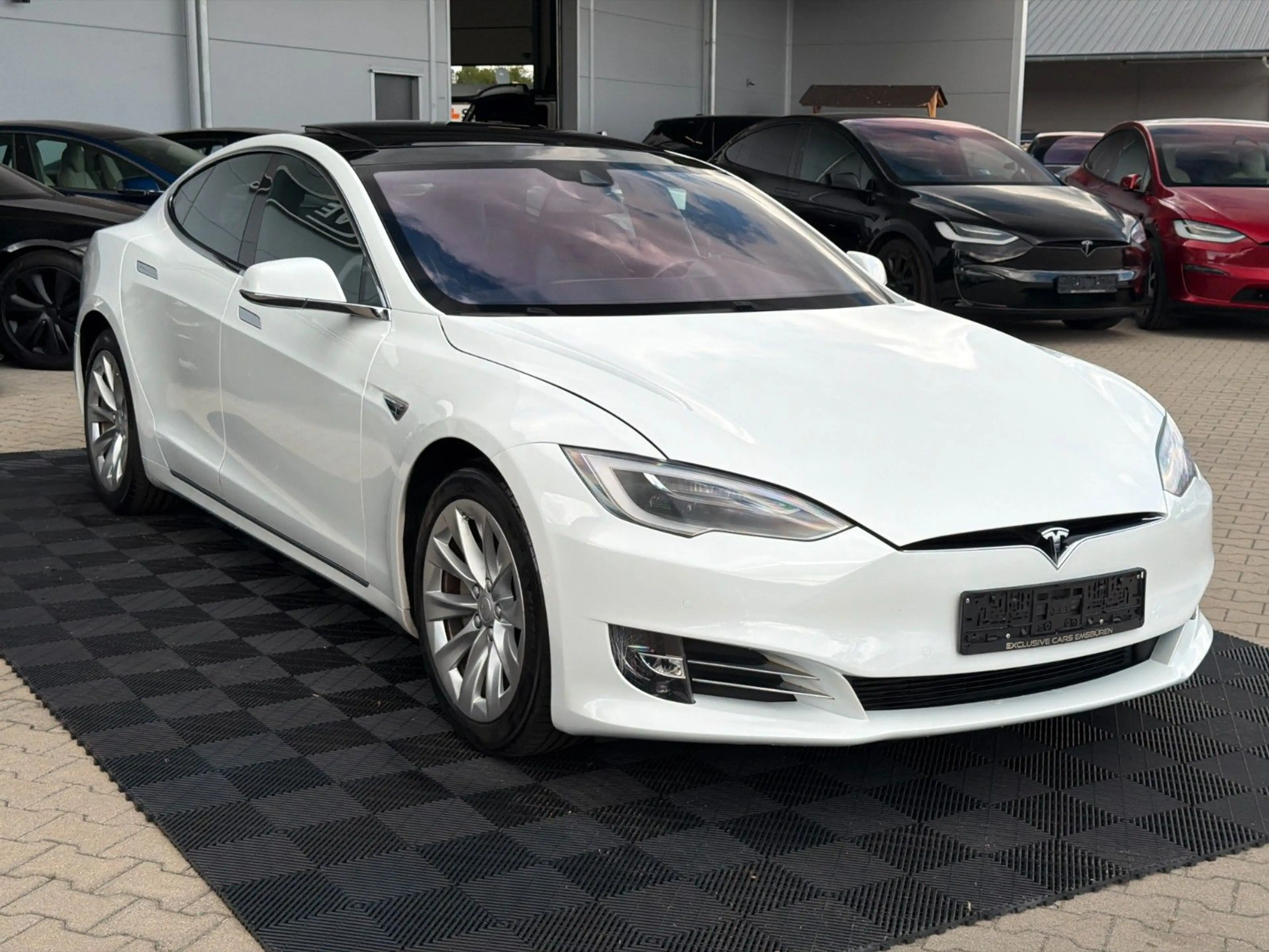 Tesla Model S MODEL S75 | FREE SUPERCHARGER SC01 | CCS | MCU2 — photo 3
