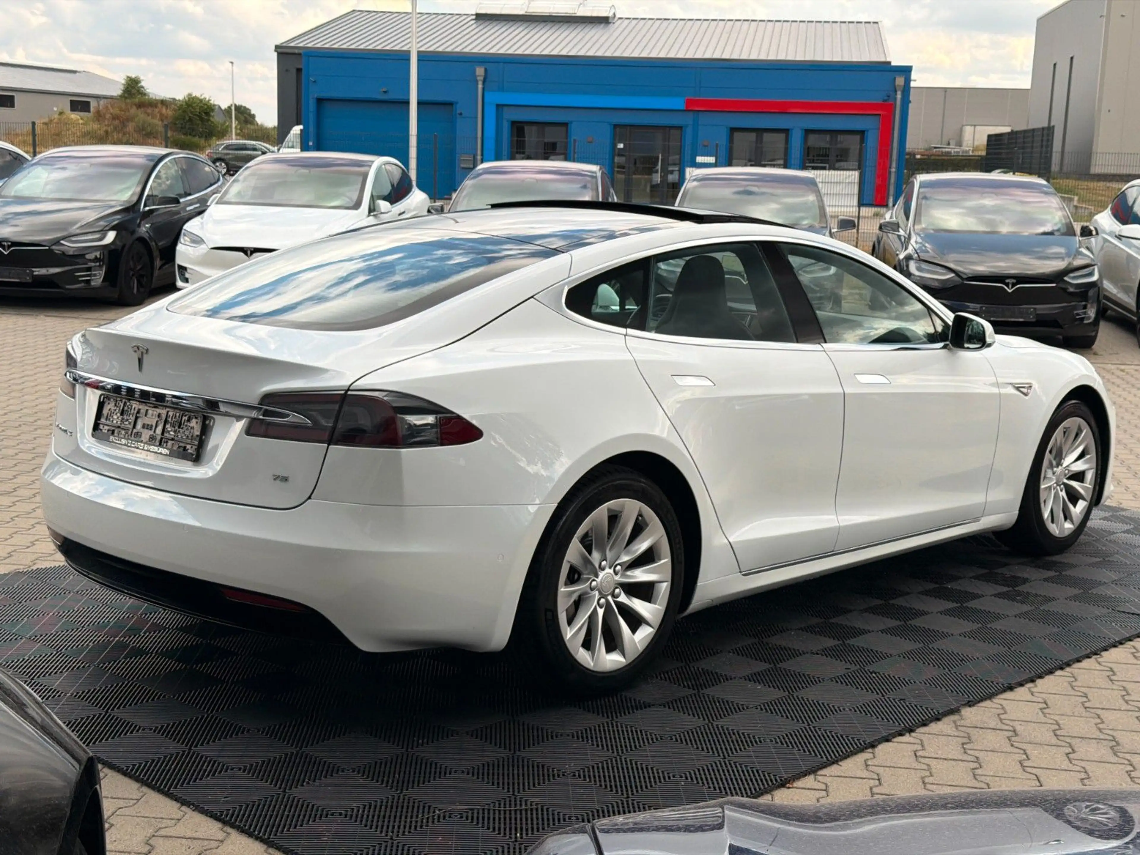 Tesla Model S MODEL S75 | FREE SUPERCHARGER SC01 | CCS | MCU2 — photo 9